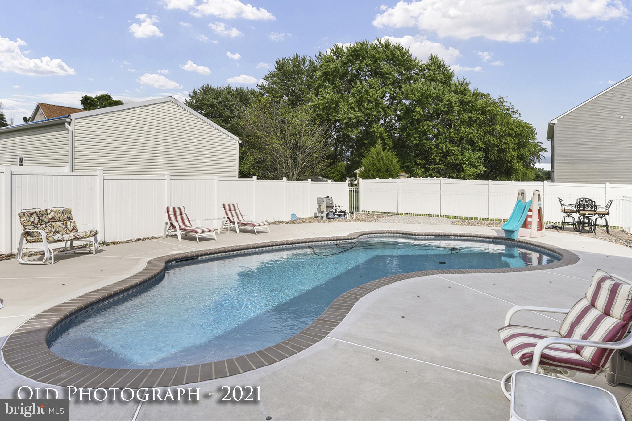 OLDFIELD ACRES - Residential