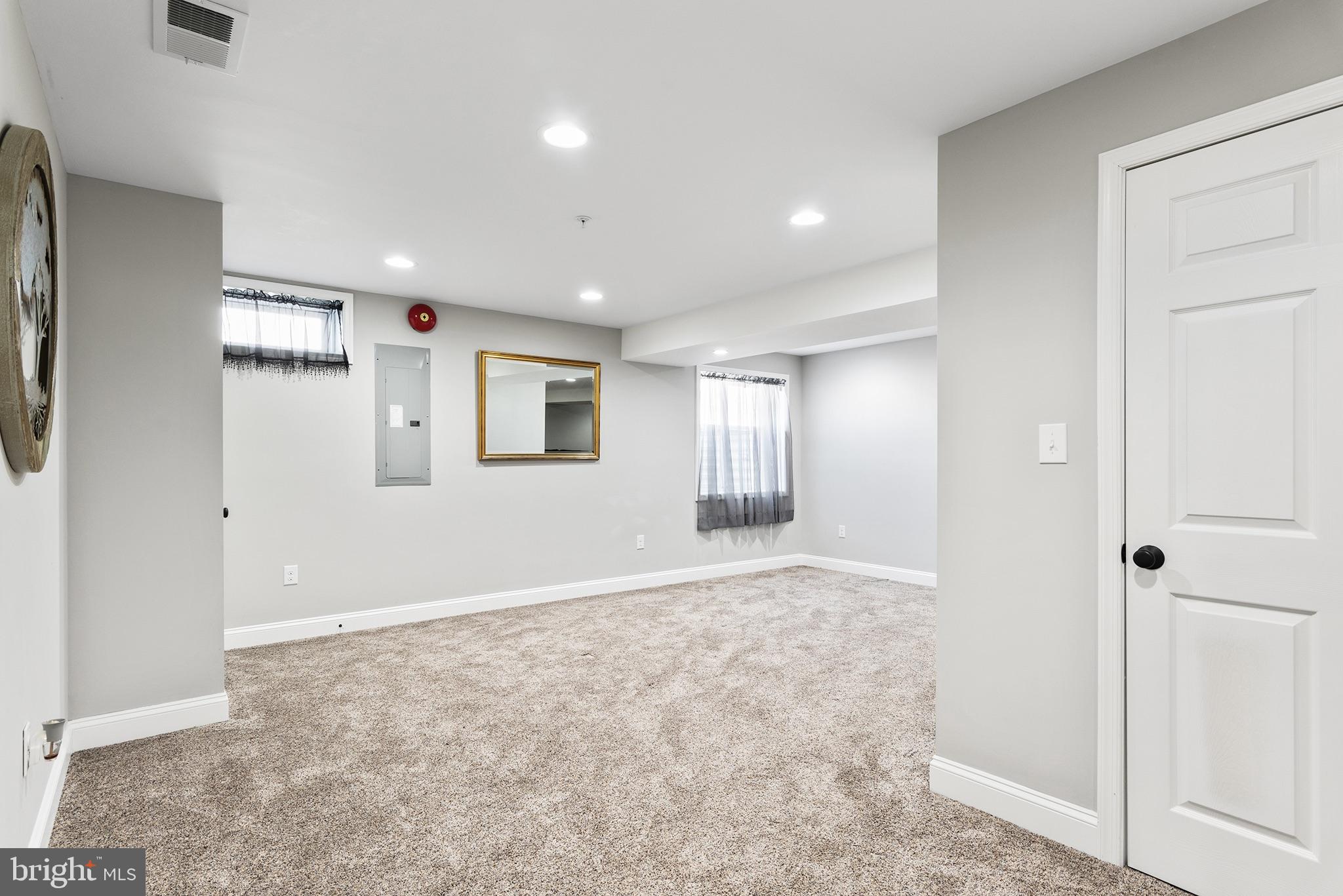 OLDFIELD ACRES - Residential