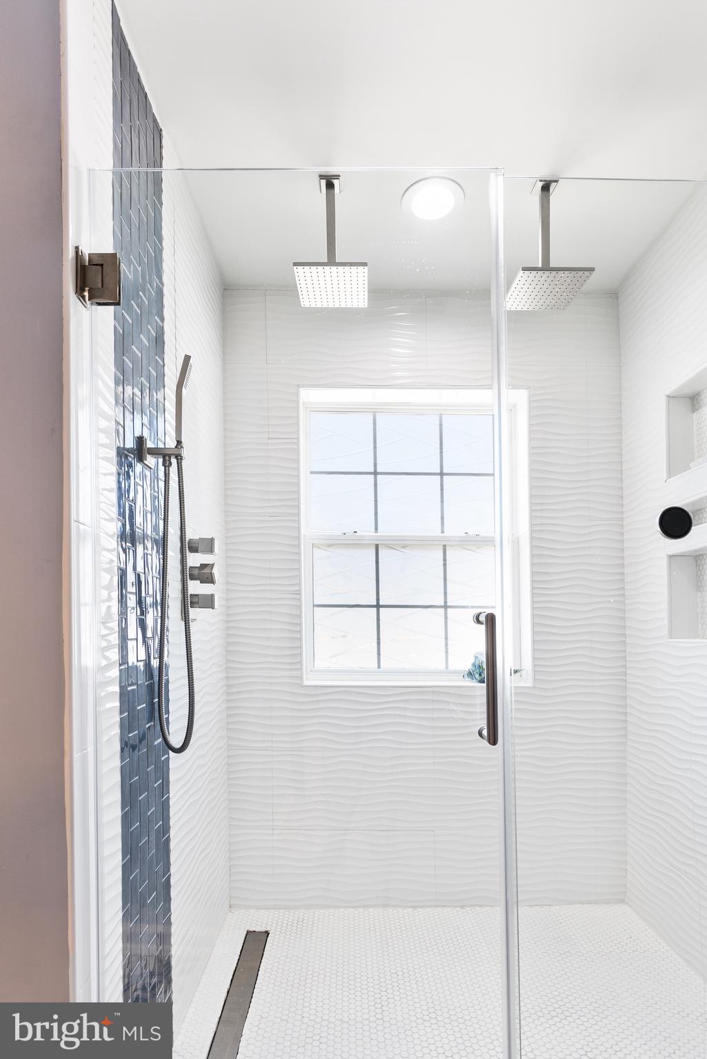 OLDFIELD ACRES - Residential