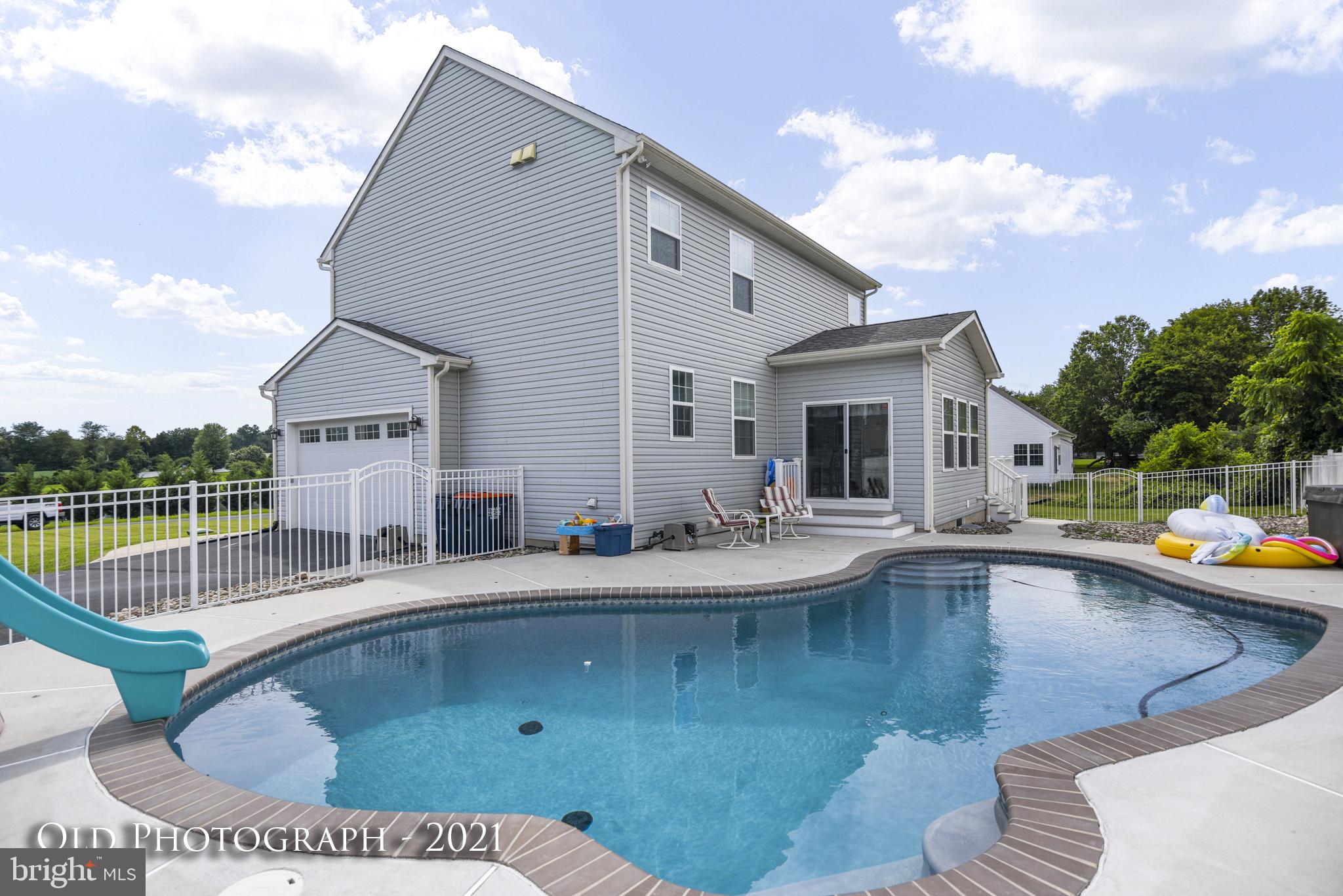 OLDFIELD ACRES - Residential