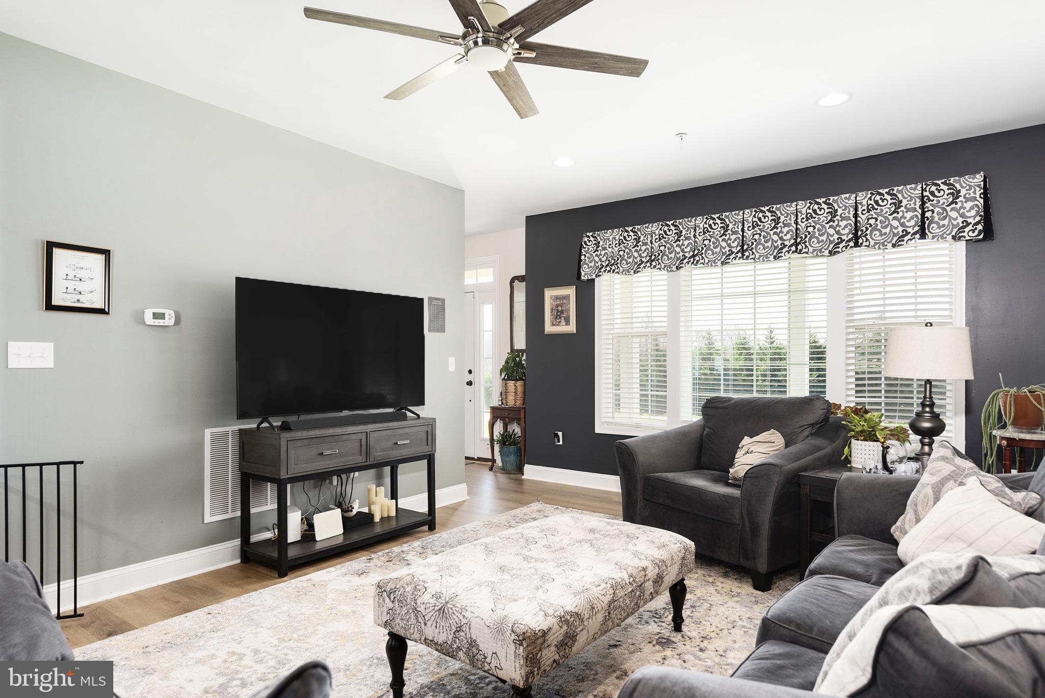 OLDFIELD ACRES - Residential