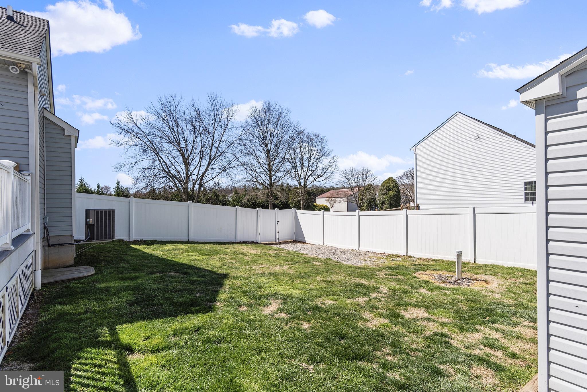 OLDFIELD ACRES - Residential