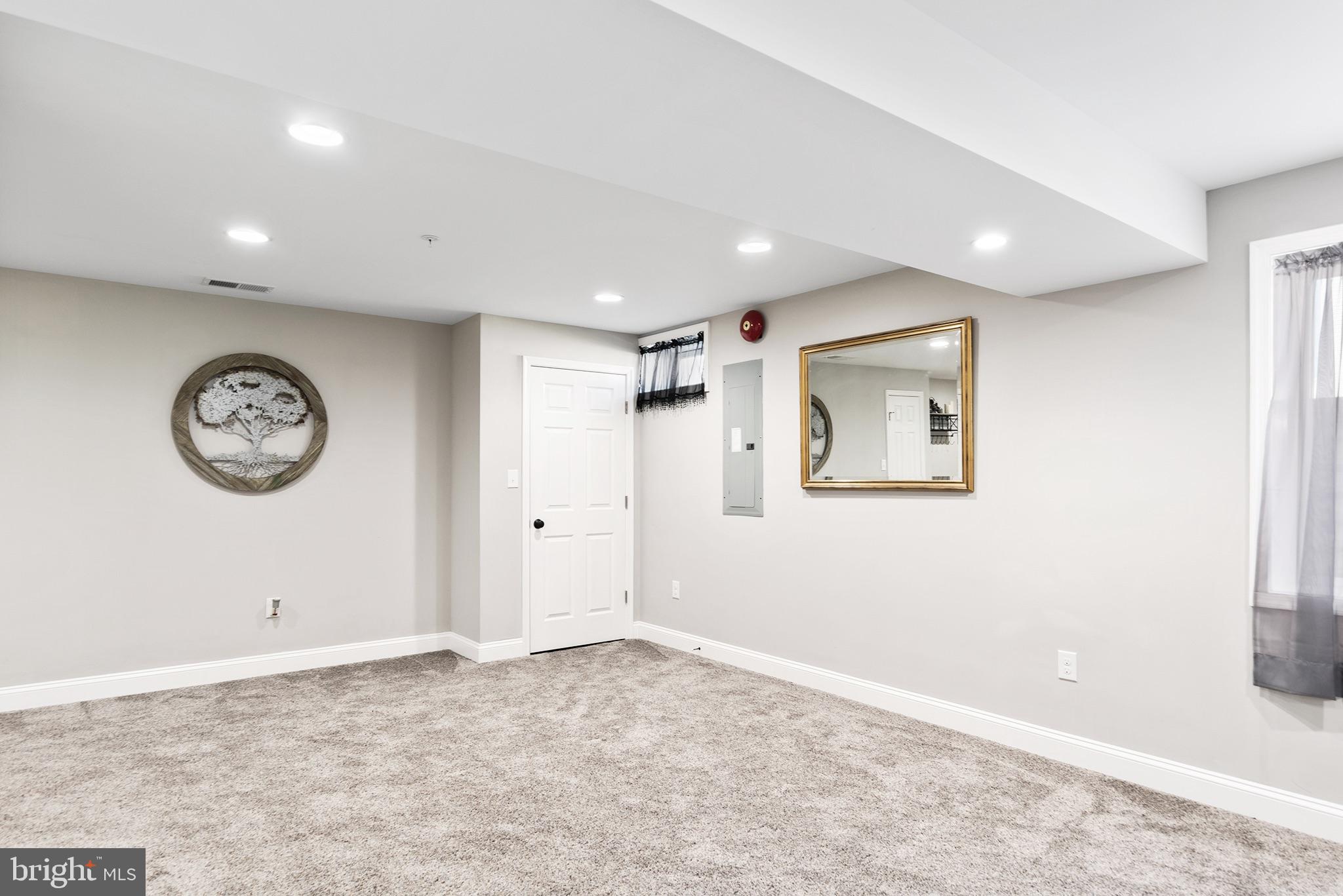 OLDFIELD ACRES - Residential