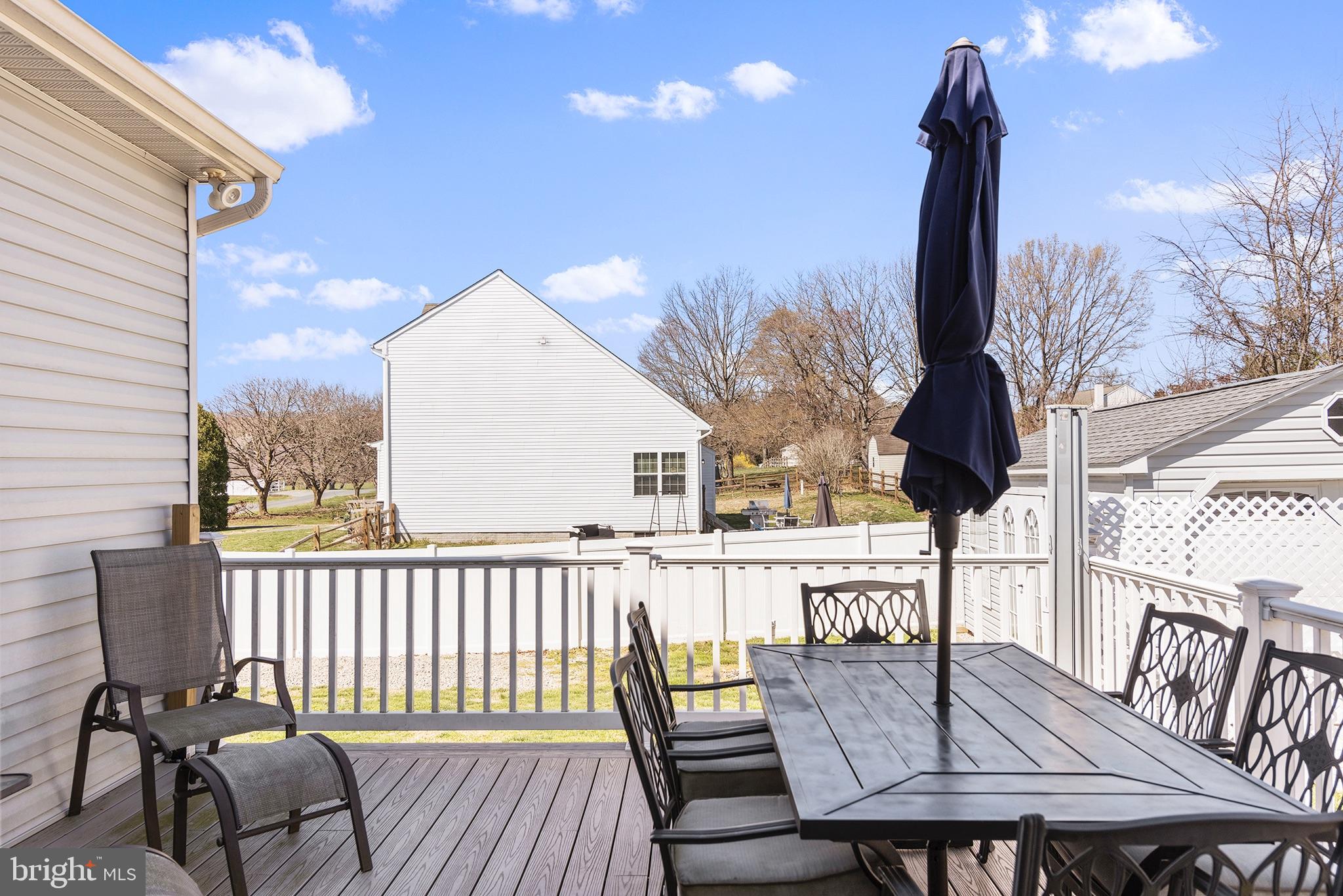 OLDFIELD ACRES - Residential