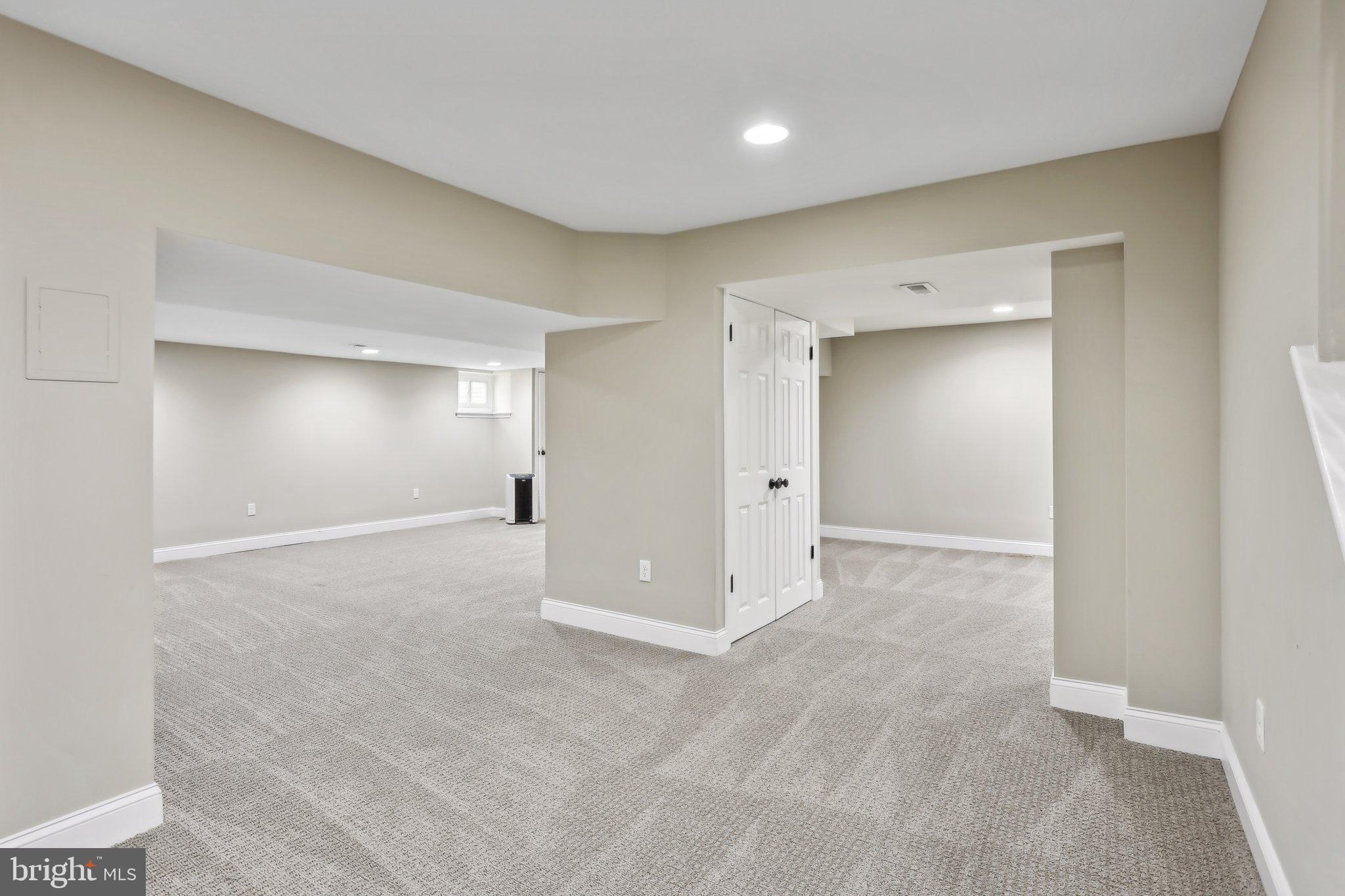 RADNOR HUNT - Residential