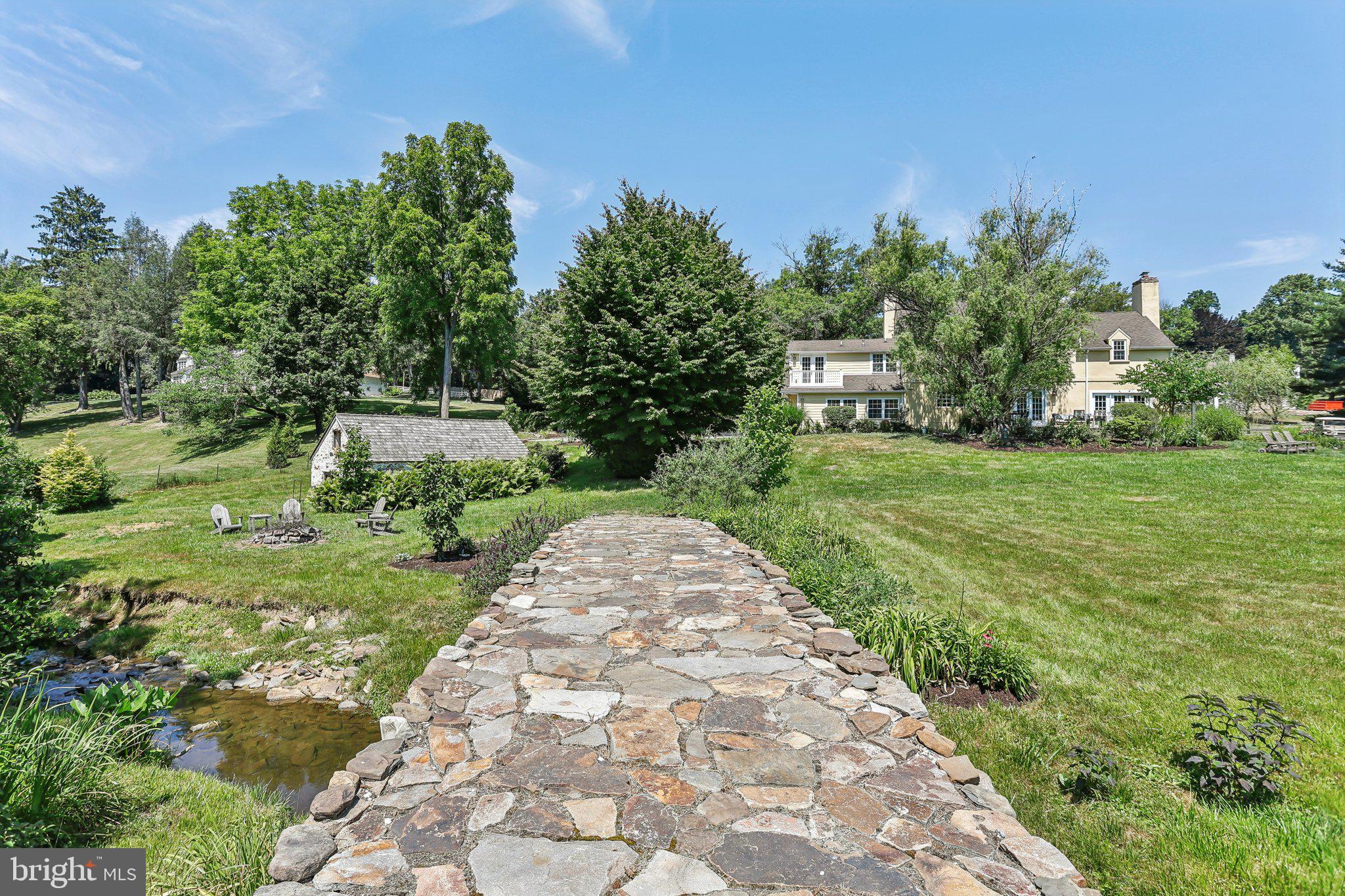 RADNOR HUNT - Residential