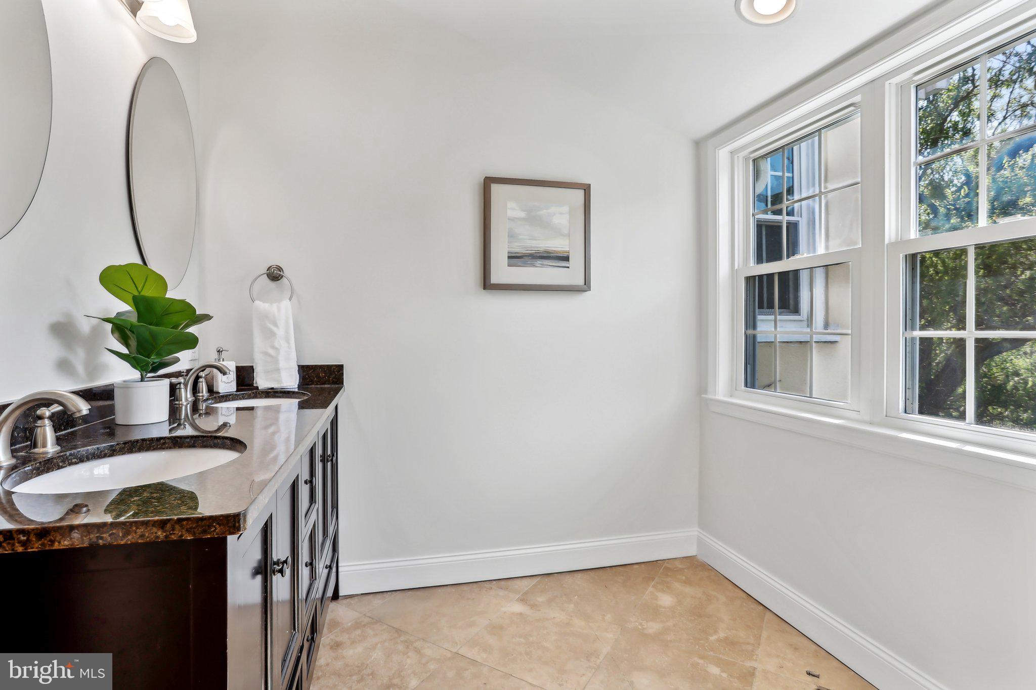 RADNOR HUNT - Residential