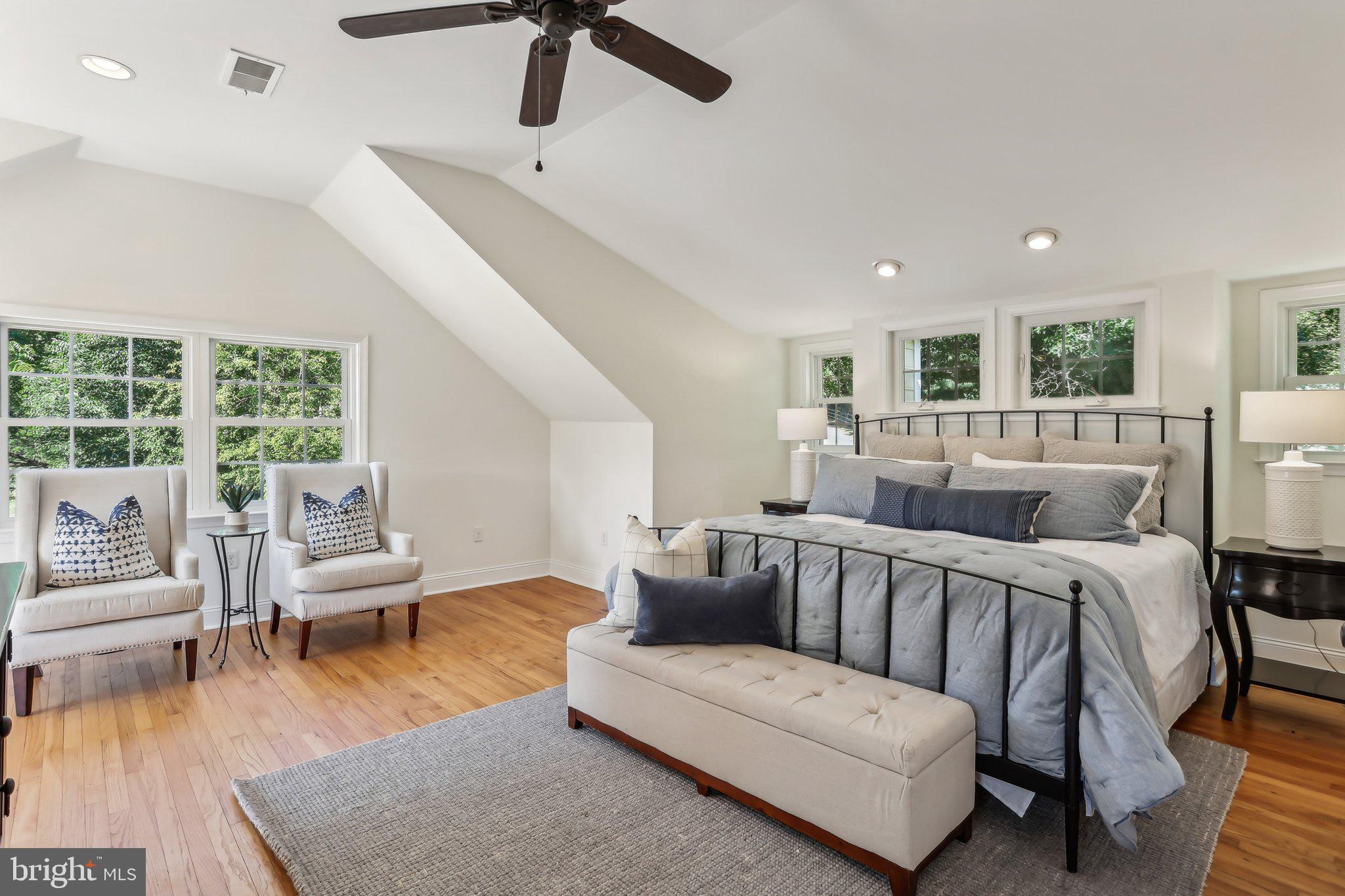 RADNOR HUNT - Residential