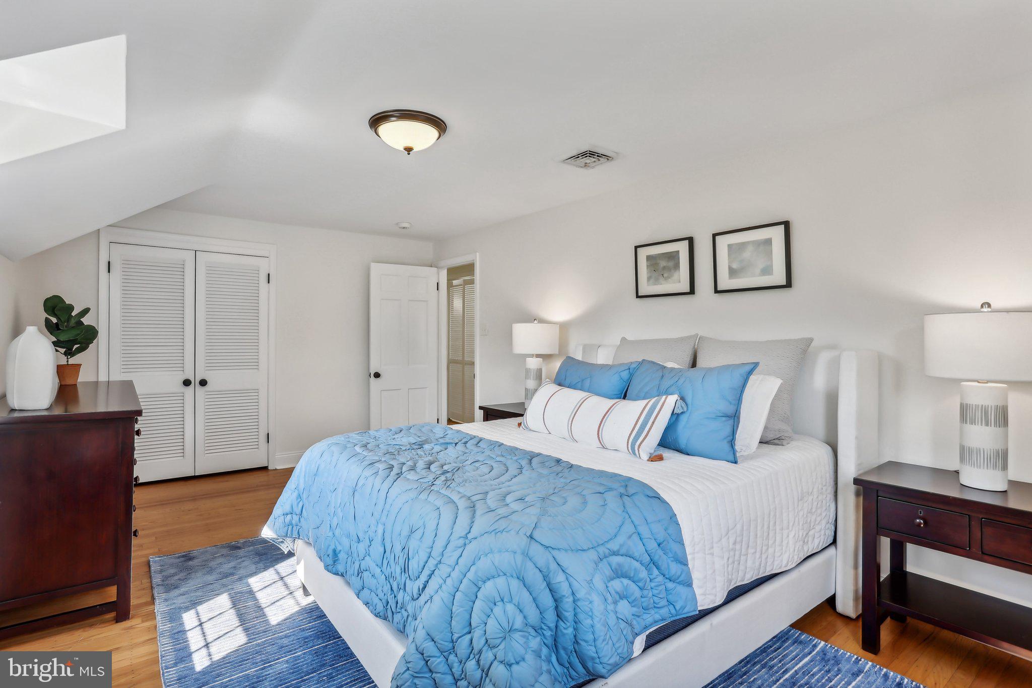 RADNOR HUNT - Residential