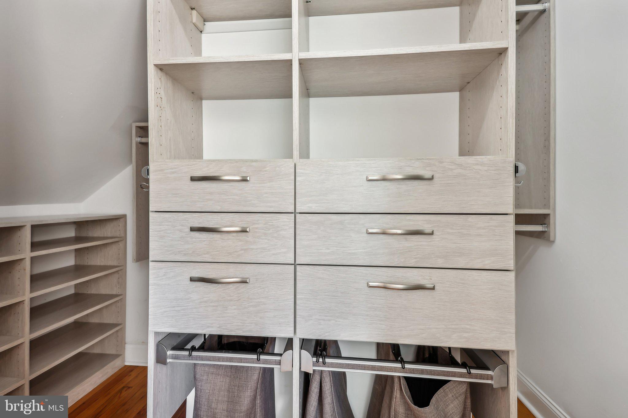 RADNOR HUNT - Residential