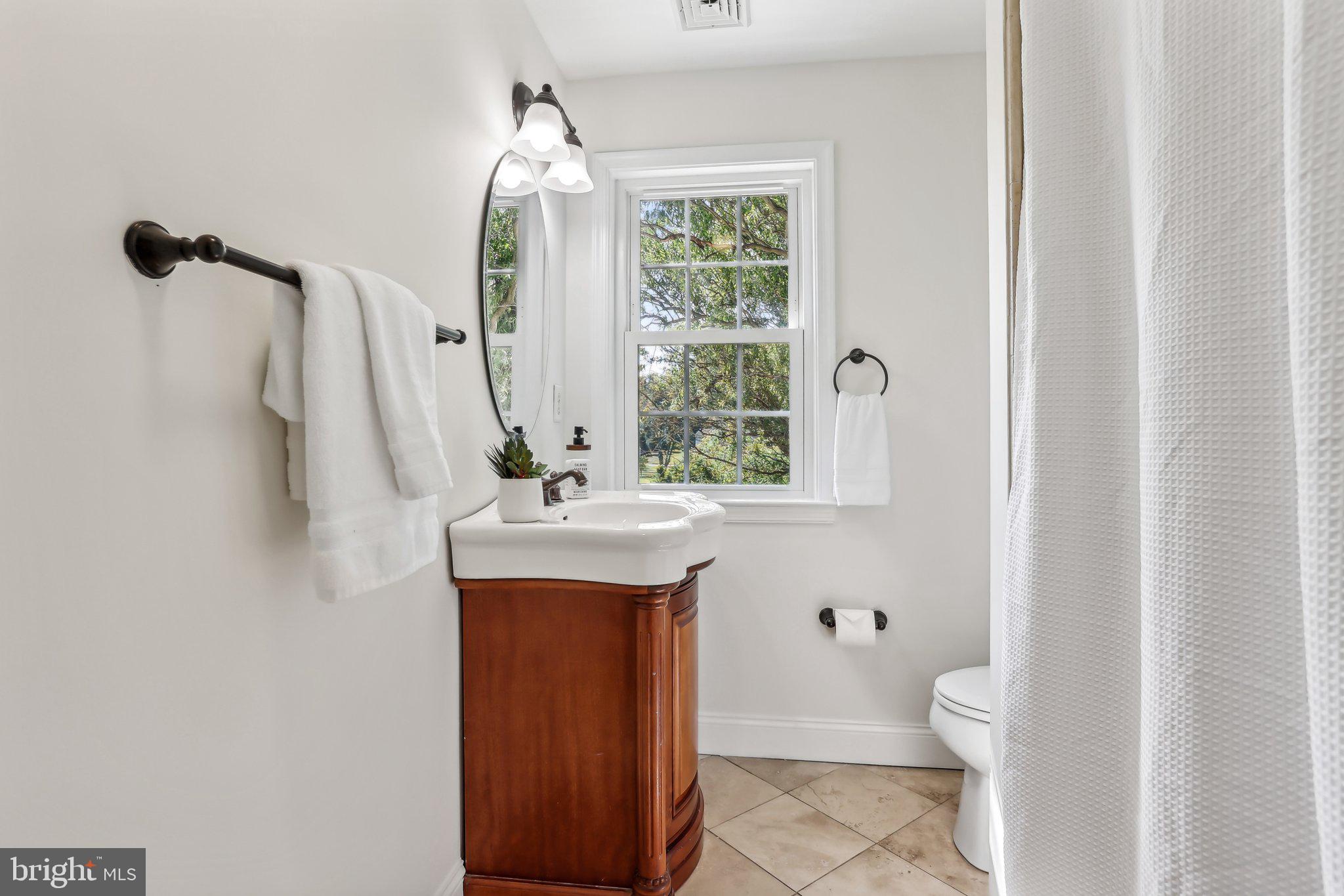 RADNOR HUNT - Residential