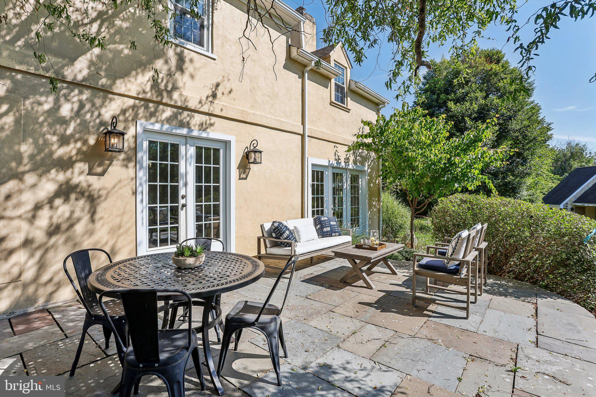 RADNOR HUNT - Residential