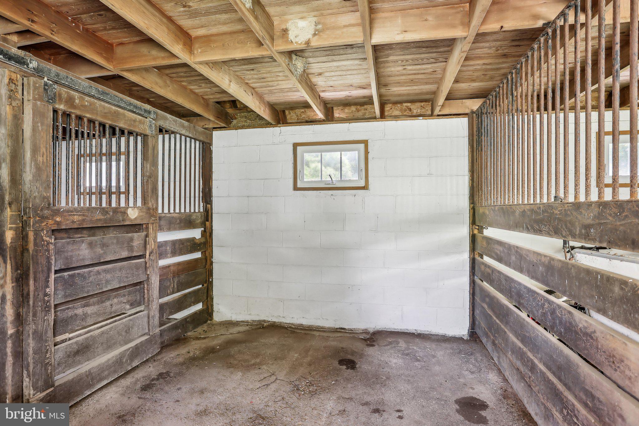 RADNOR HUNT - Residential