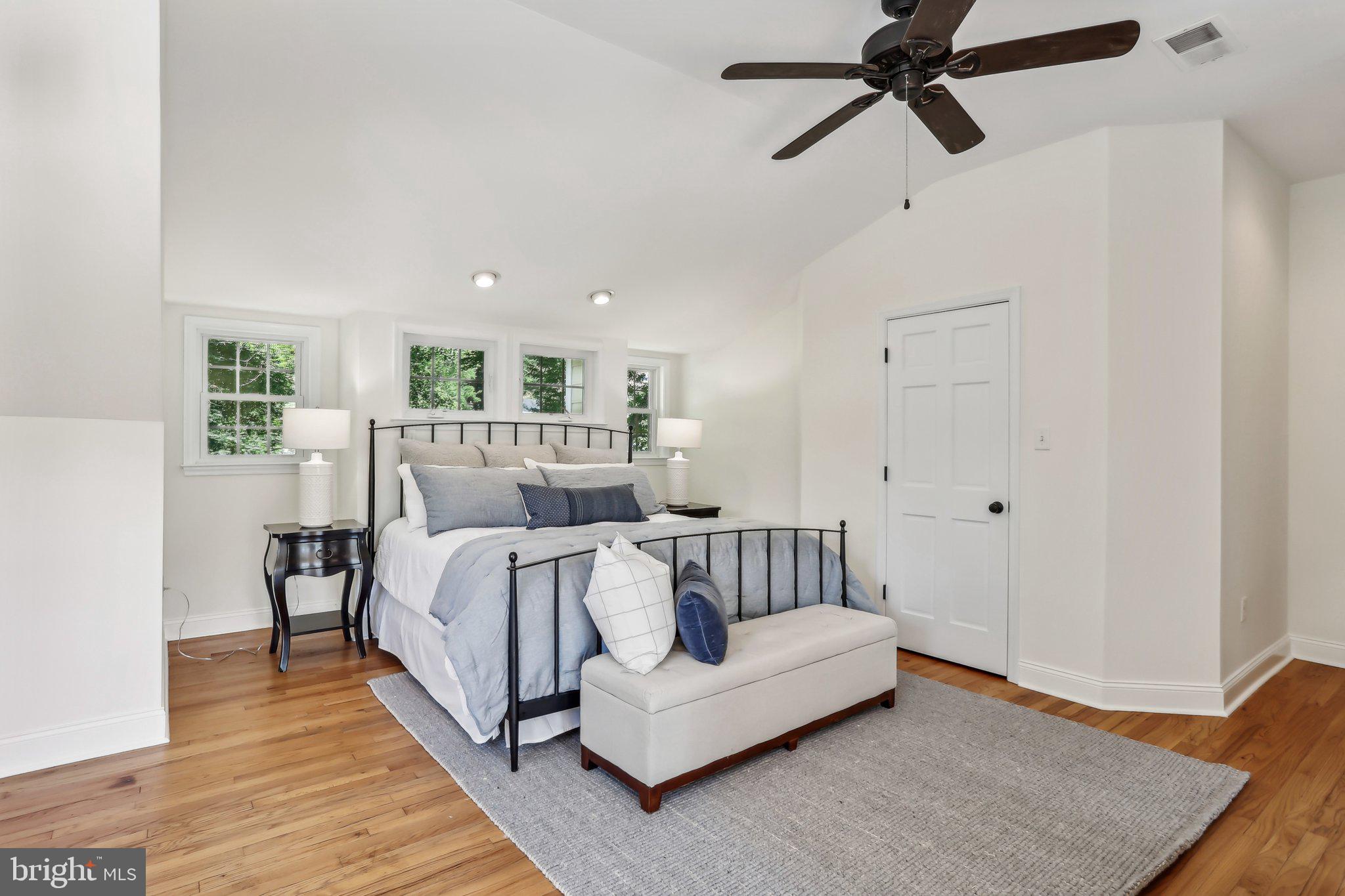 RADNOR HUNT - Residential