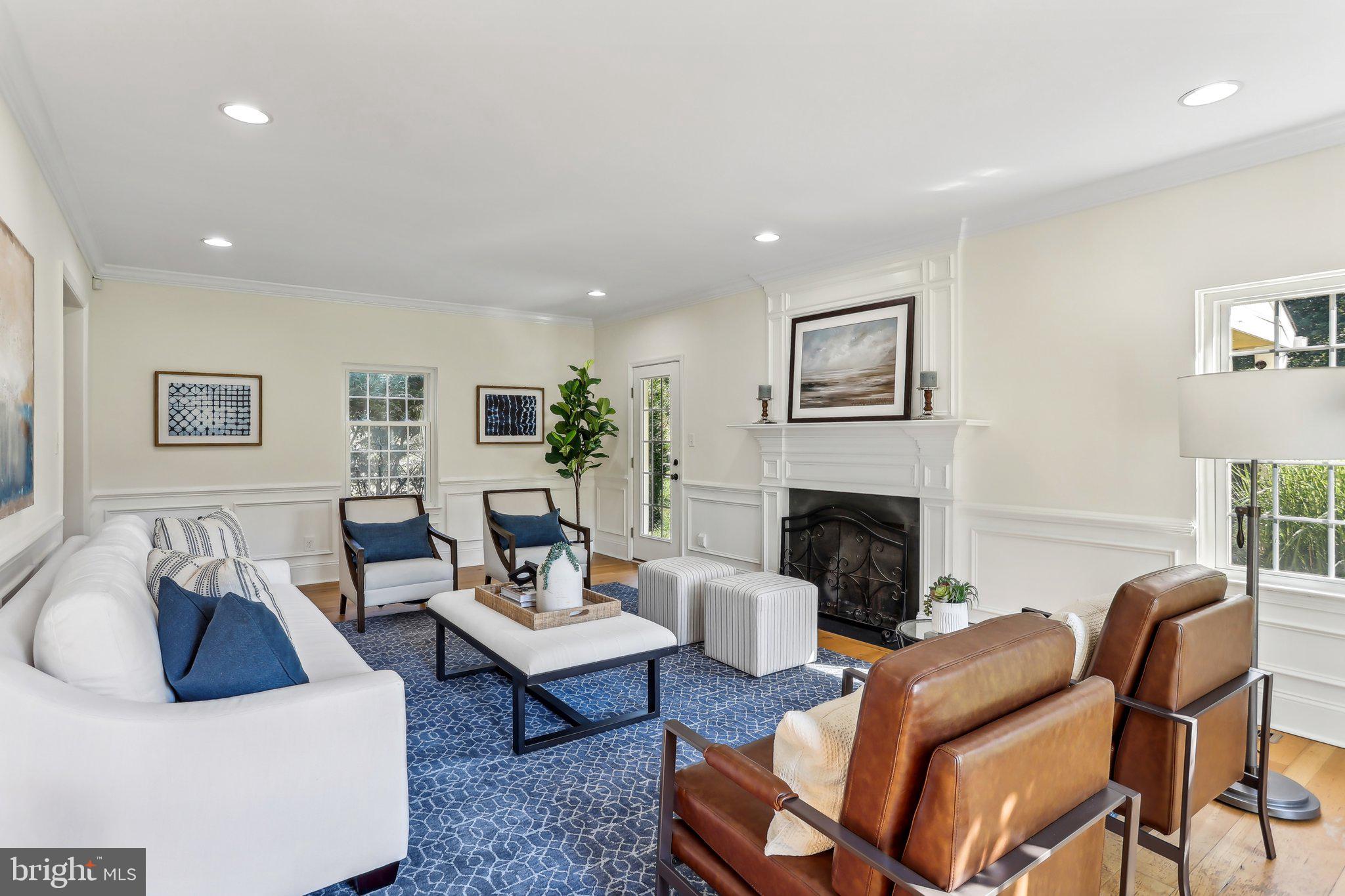 RADNOR HUNT - Residential