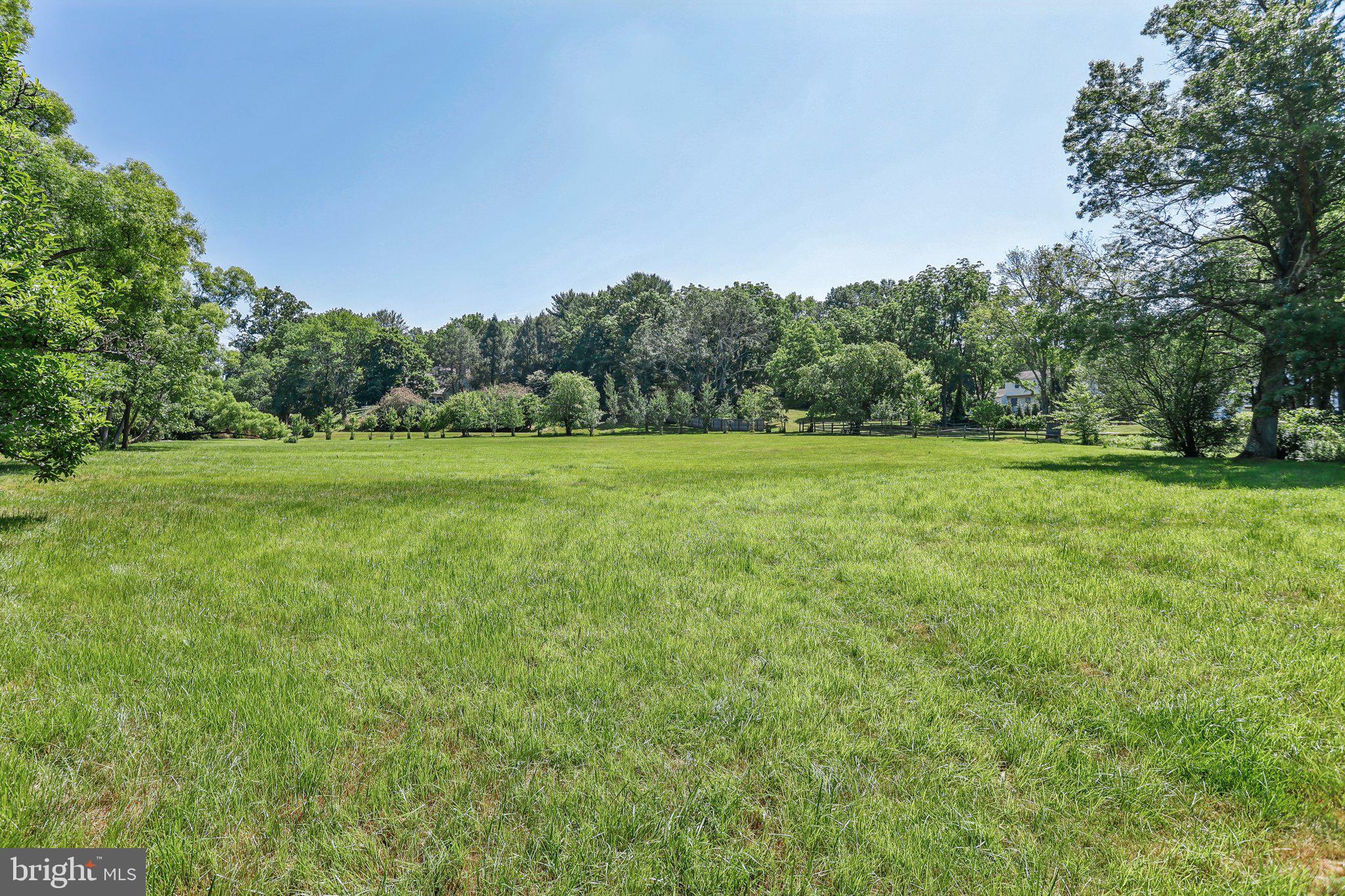 RADNOR HUNT - Residential