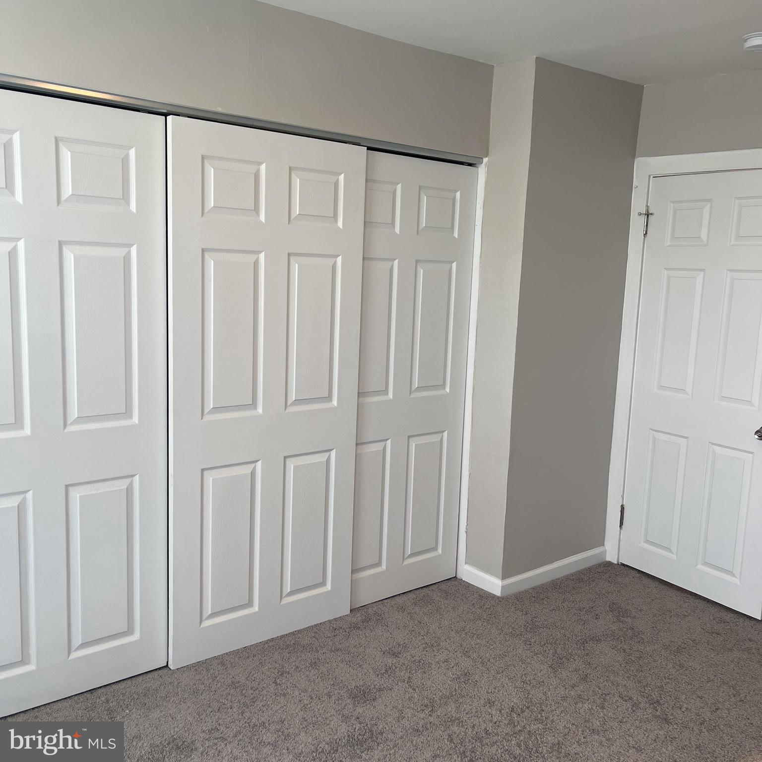 ELMWOOD PARK - Residential