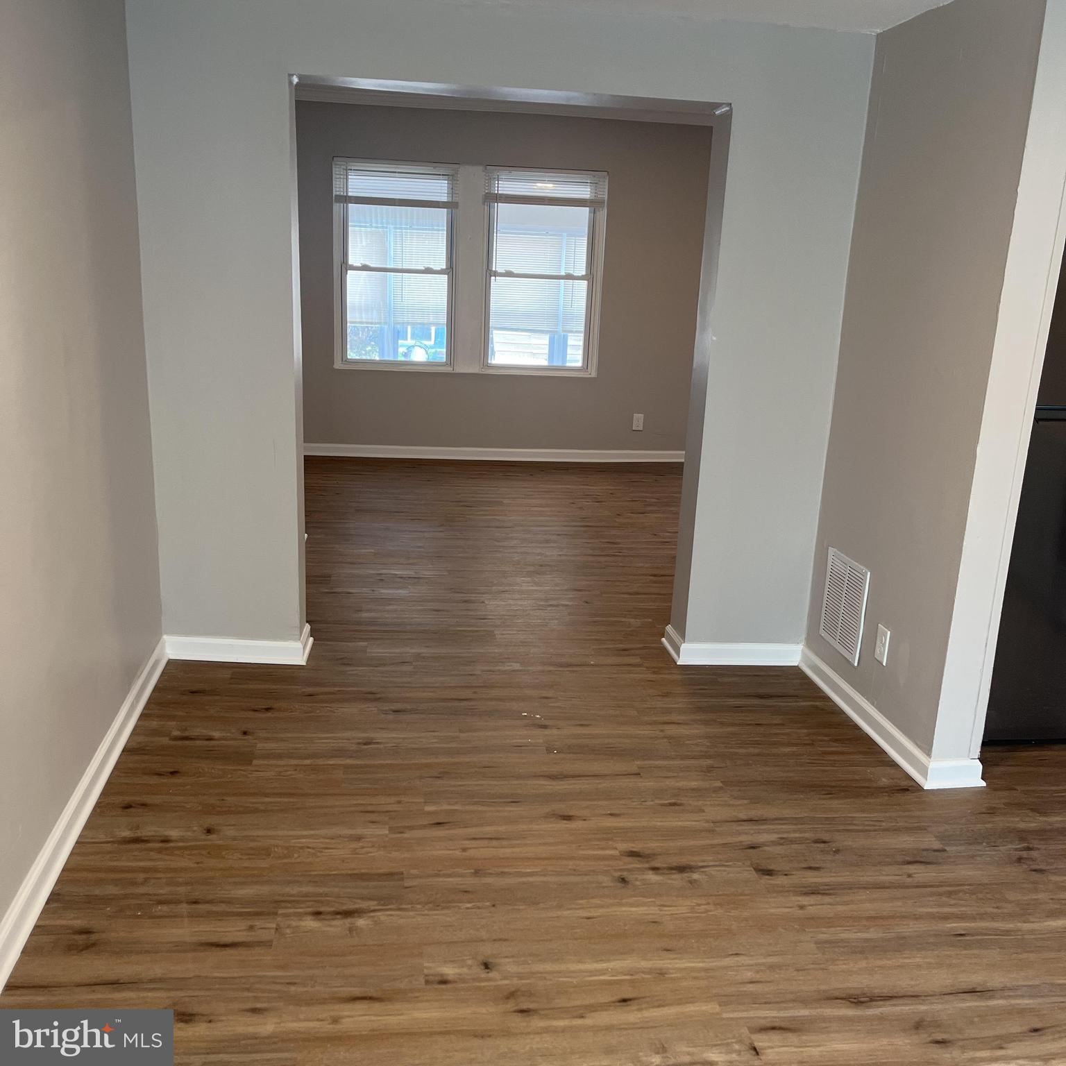 ELMWOOD PARK - Residential