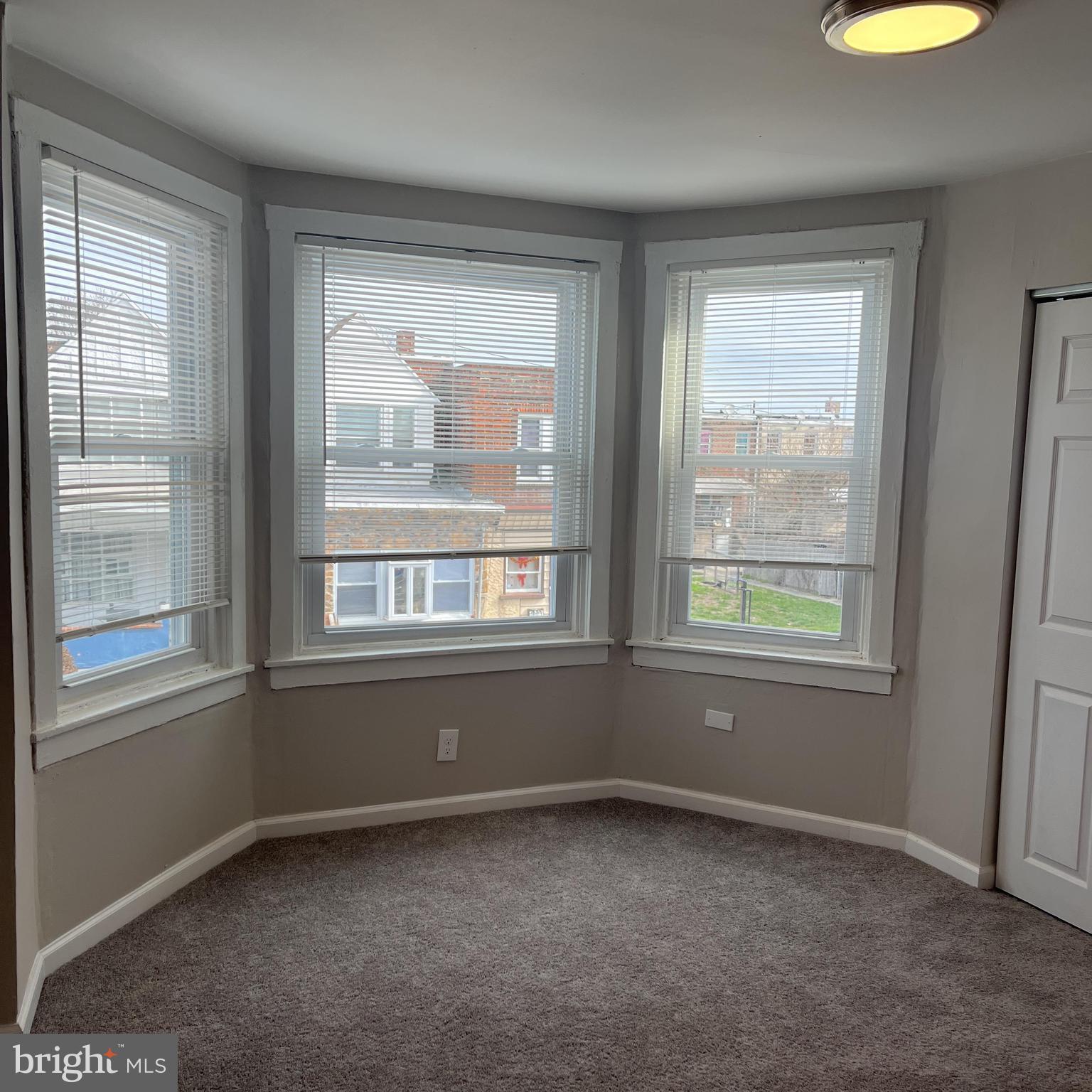 ELMWOOD PARK - Residential