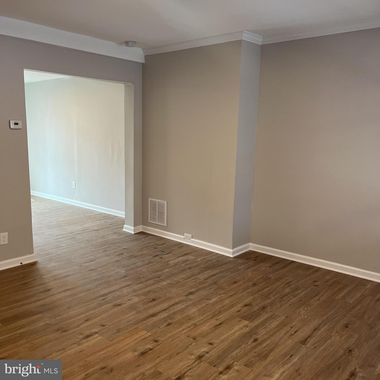 ELMWOOD PARK - Residential