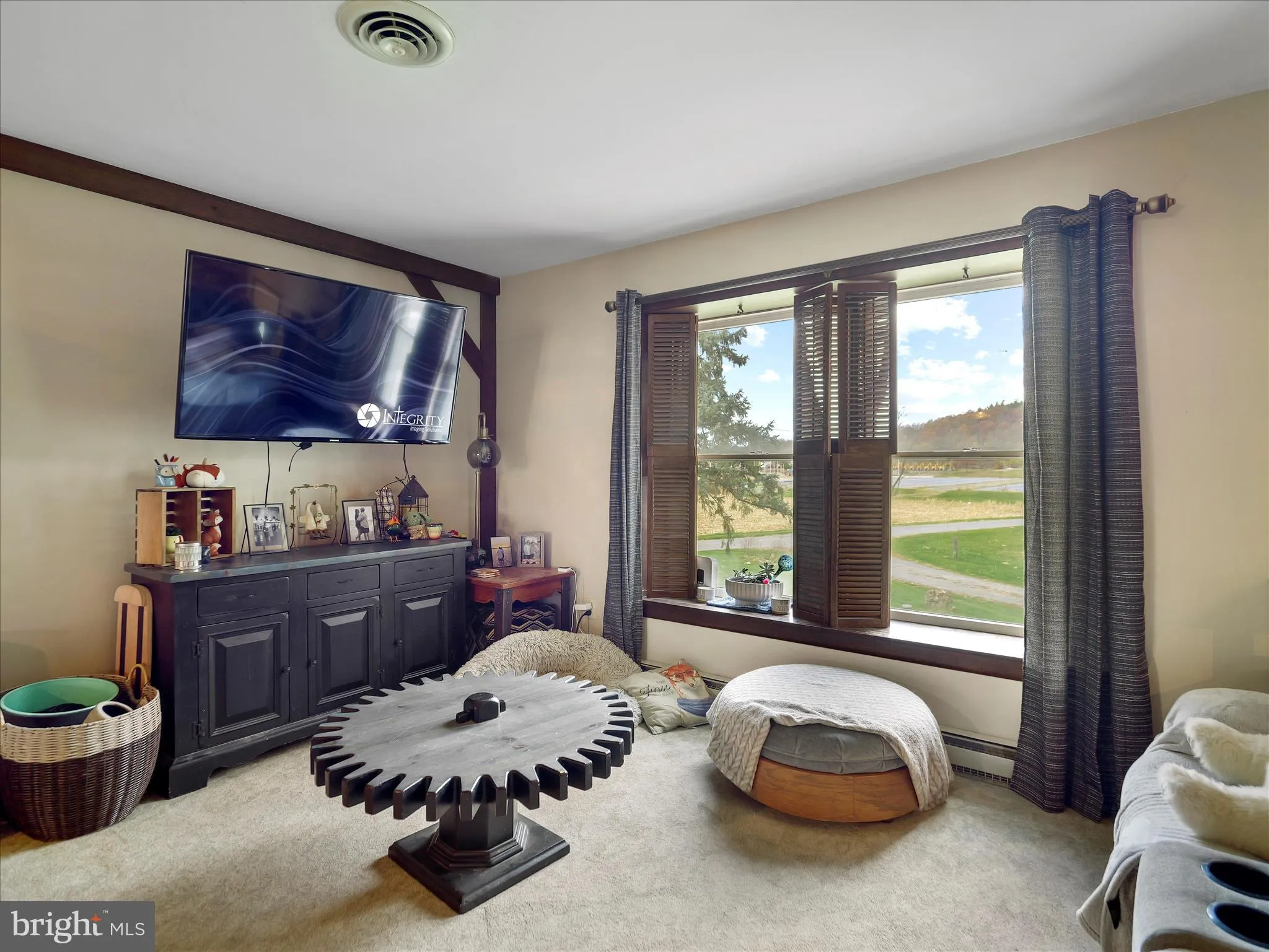 Shippensburg, Pennsylvania 17257, United States, ,Commercial,Active,242288