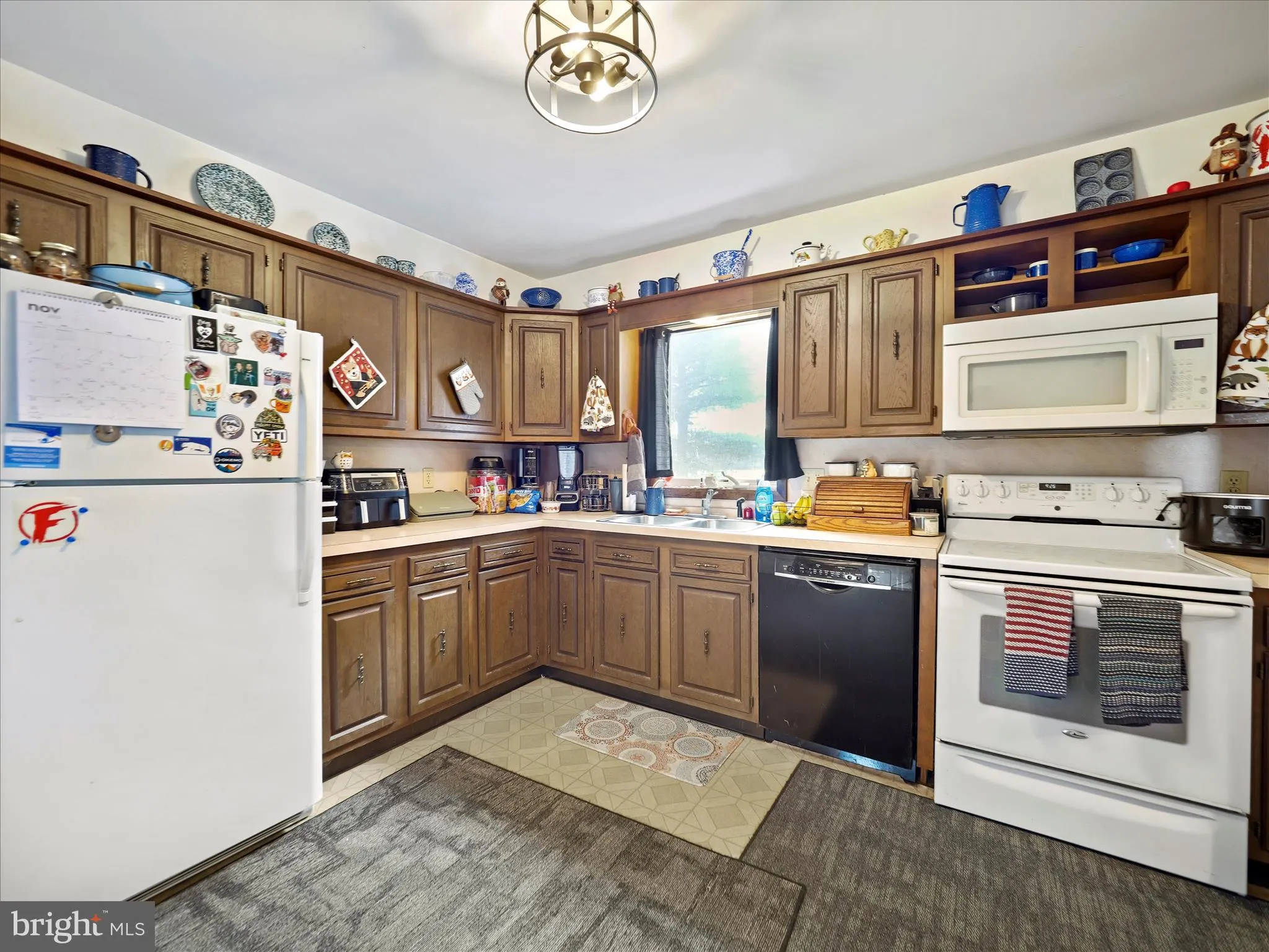 Shippensburg, Pennsylvania 17257, United States, ,Commercial,Active,242288