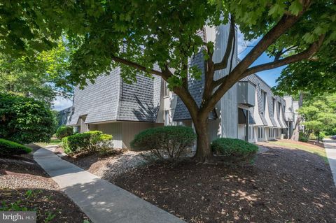 25 S CHURCH RD UNIT 28 MAPLE SHADE NJ 08052