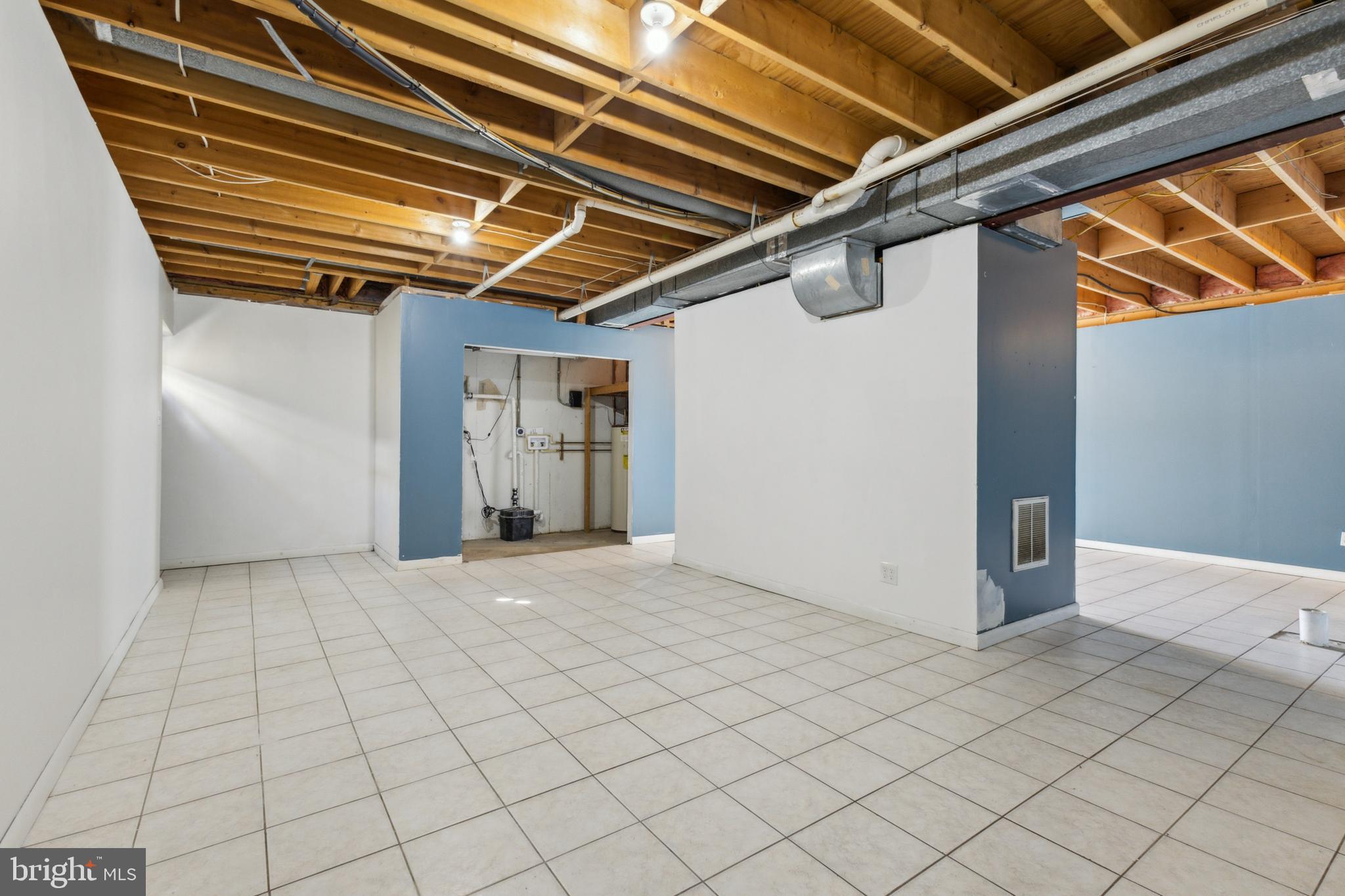 COVE POINT WOODS - Residential