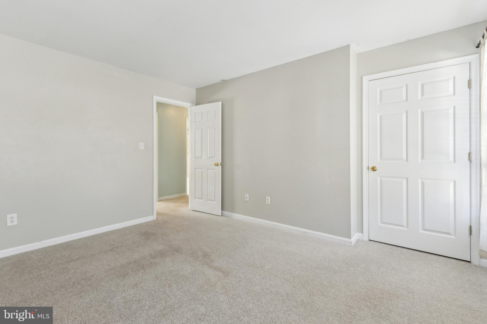 COVE POINT WOODS - Residential