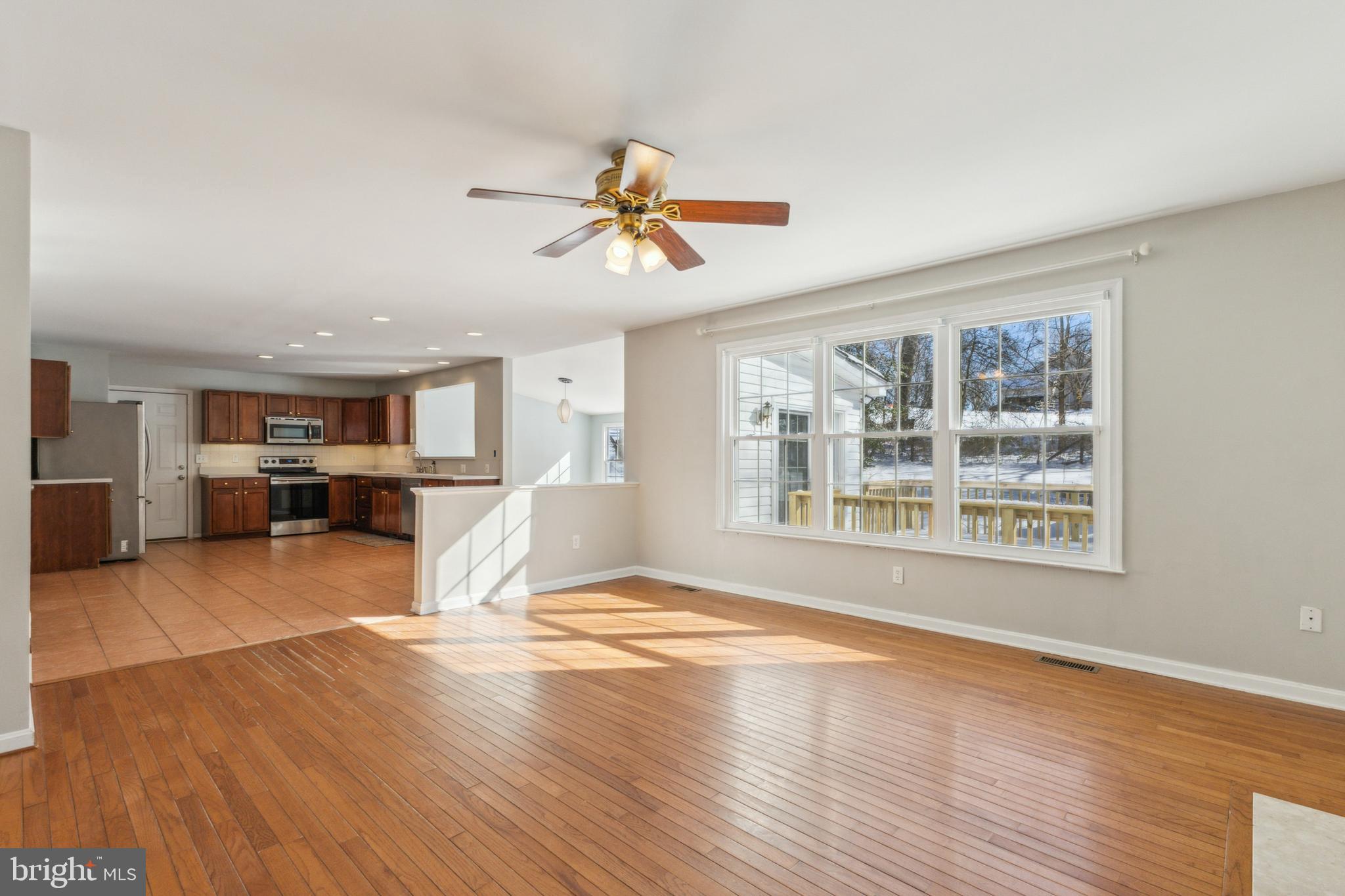 COVE POINT WOODS - Residential