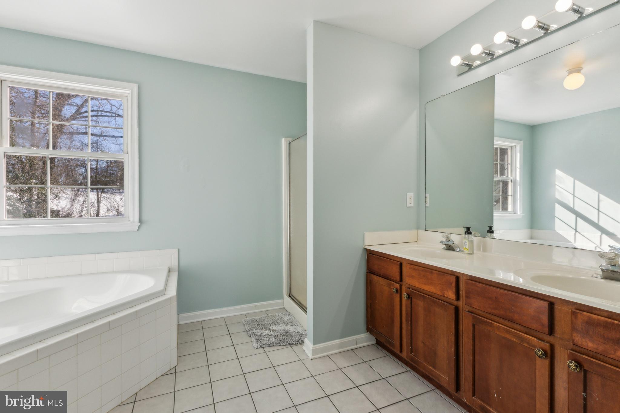 COVE POINT WOODS - Residential