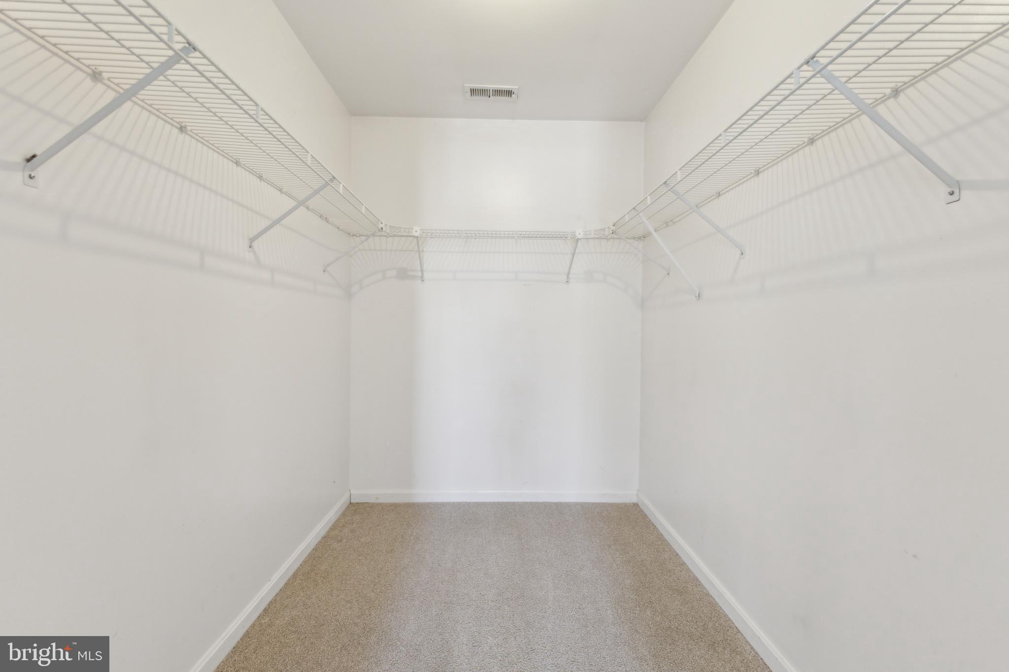 COVE POINT WOODS - Residential