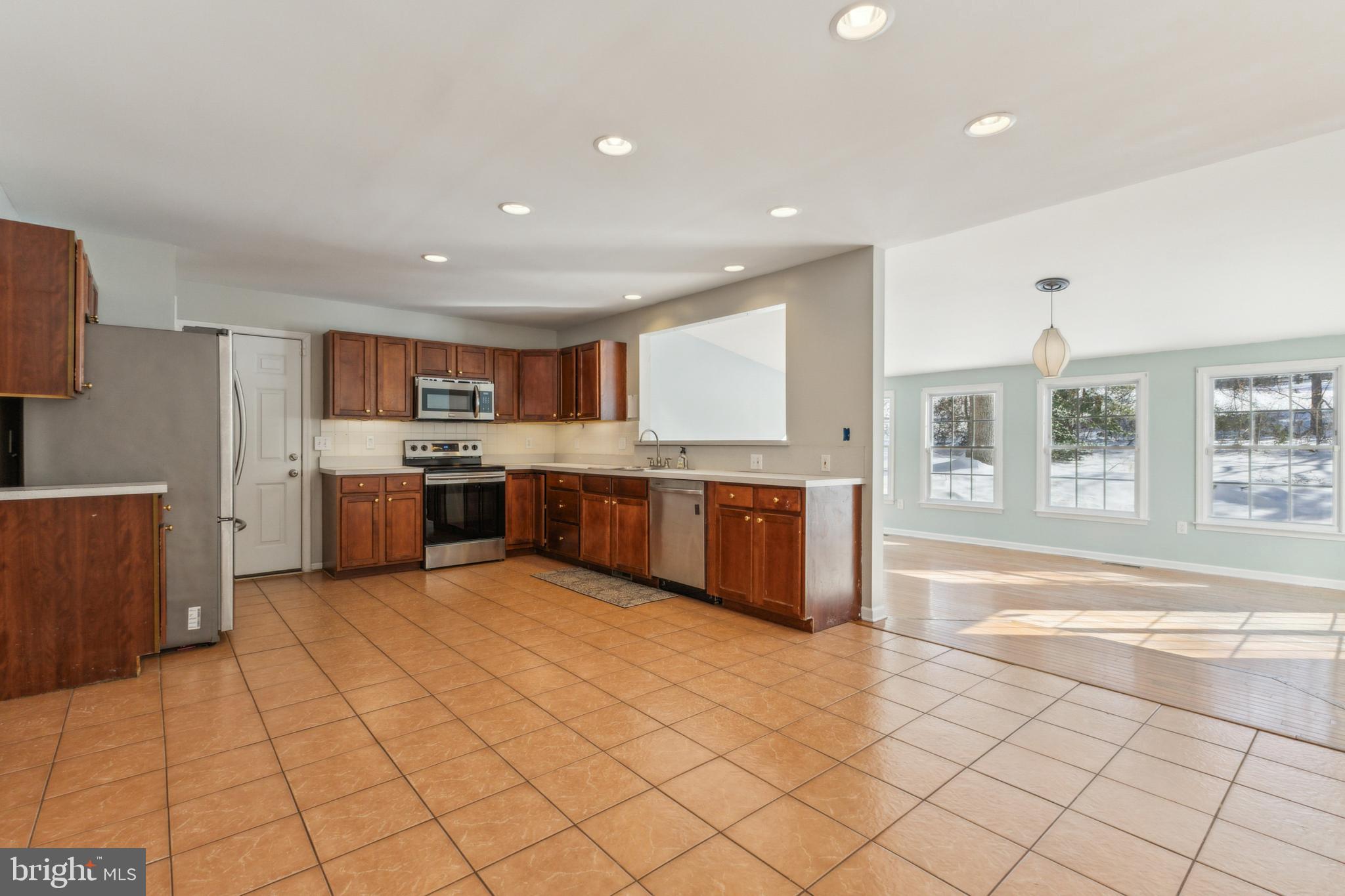 COVE POINT WOODS - Residential