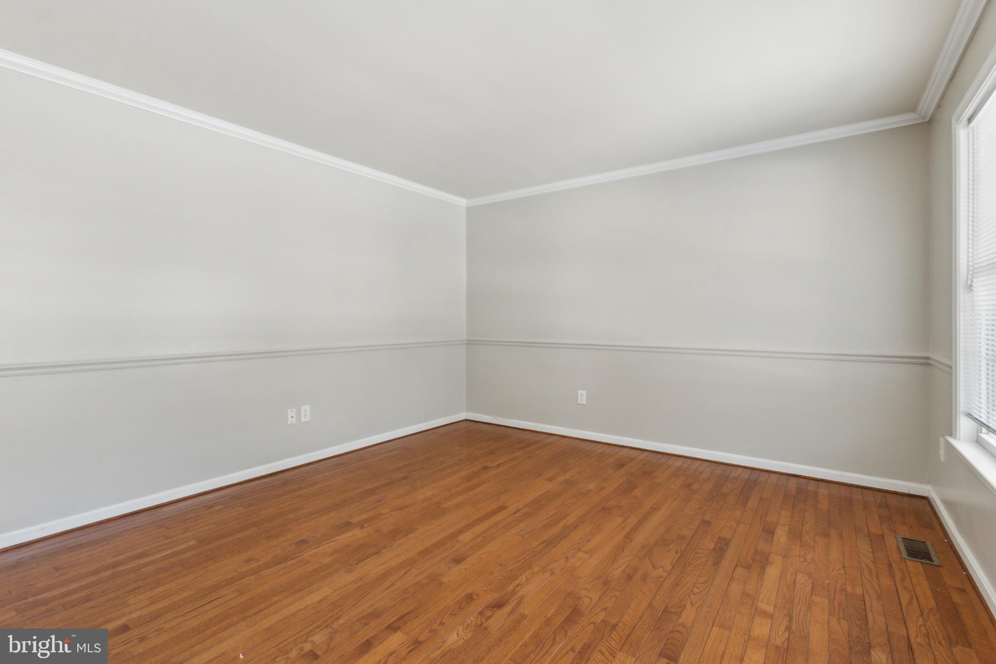 COVE POINT WOODS - Residential