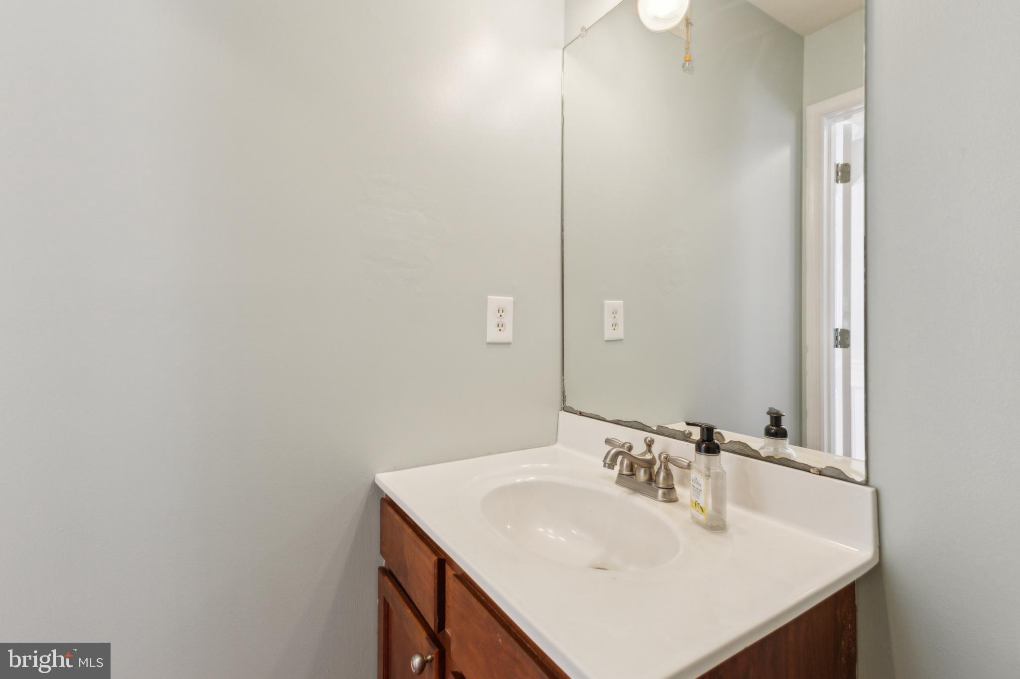 COVE POINT WOODS - Residential