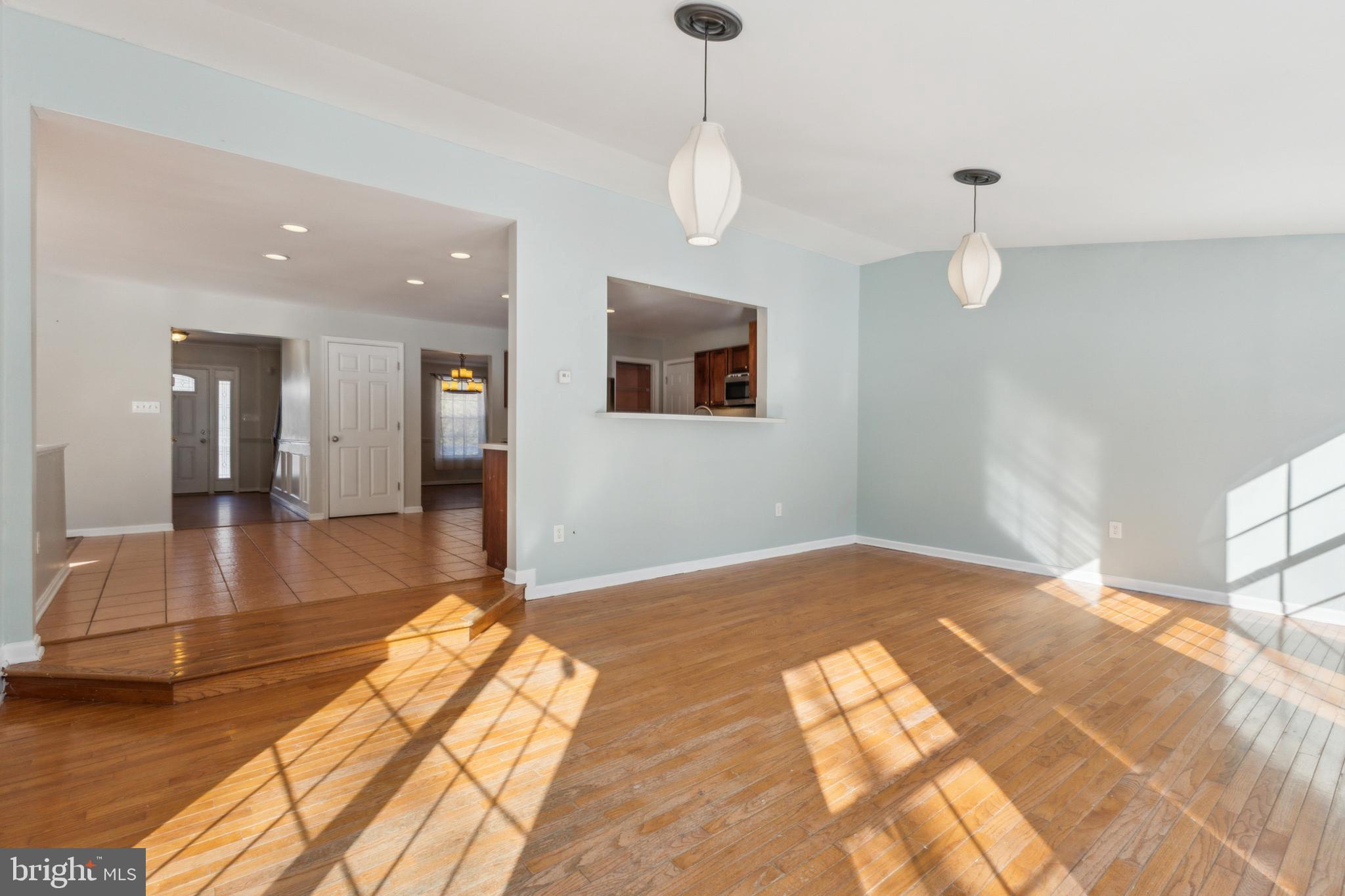 COVE POINT WOODS - Residential