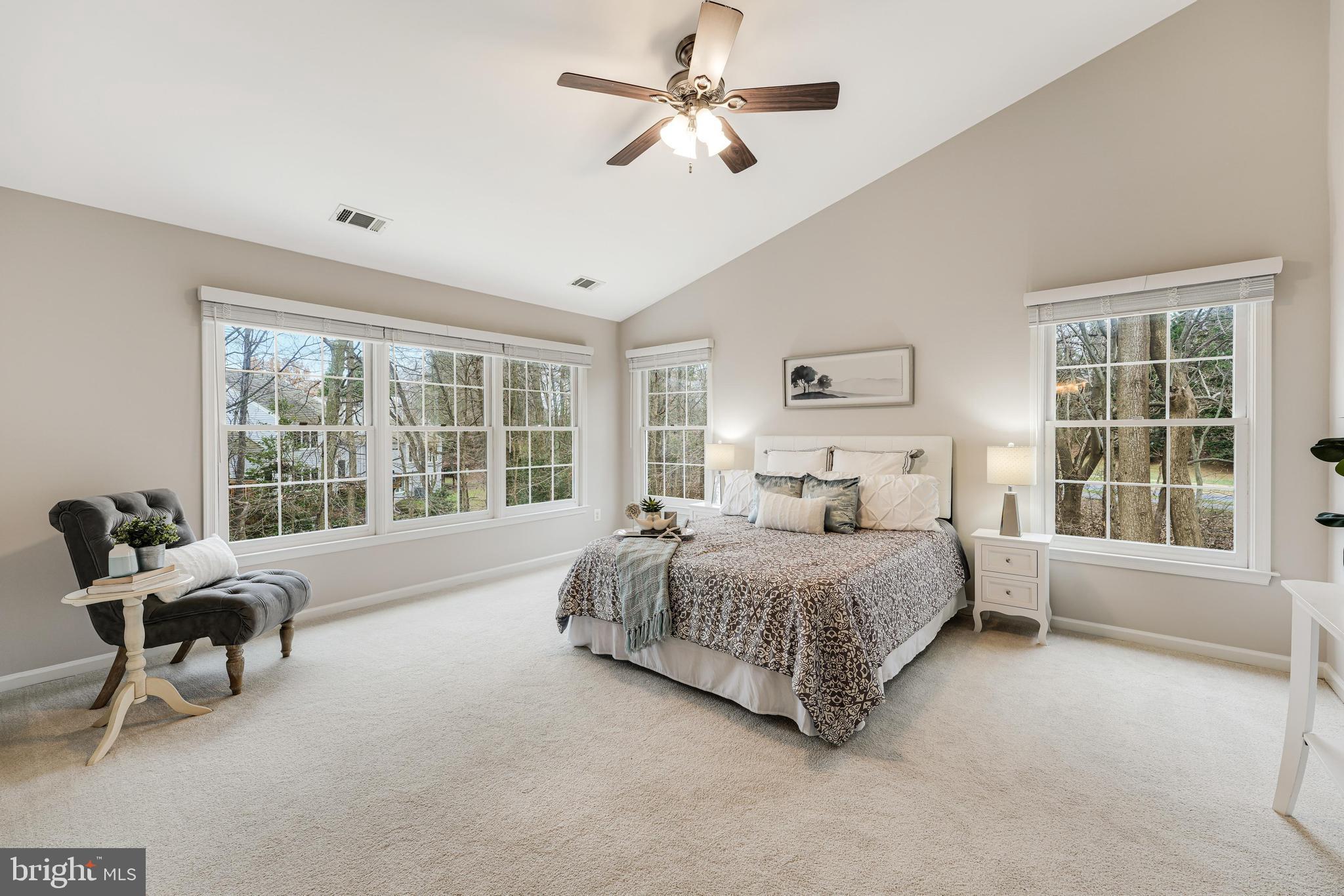 HEATHER KNOLL - Residential