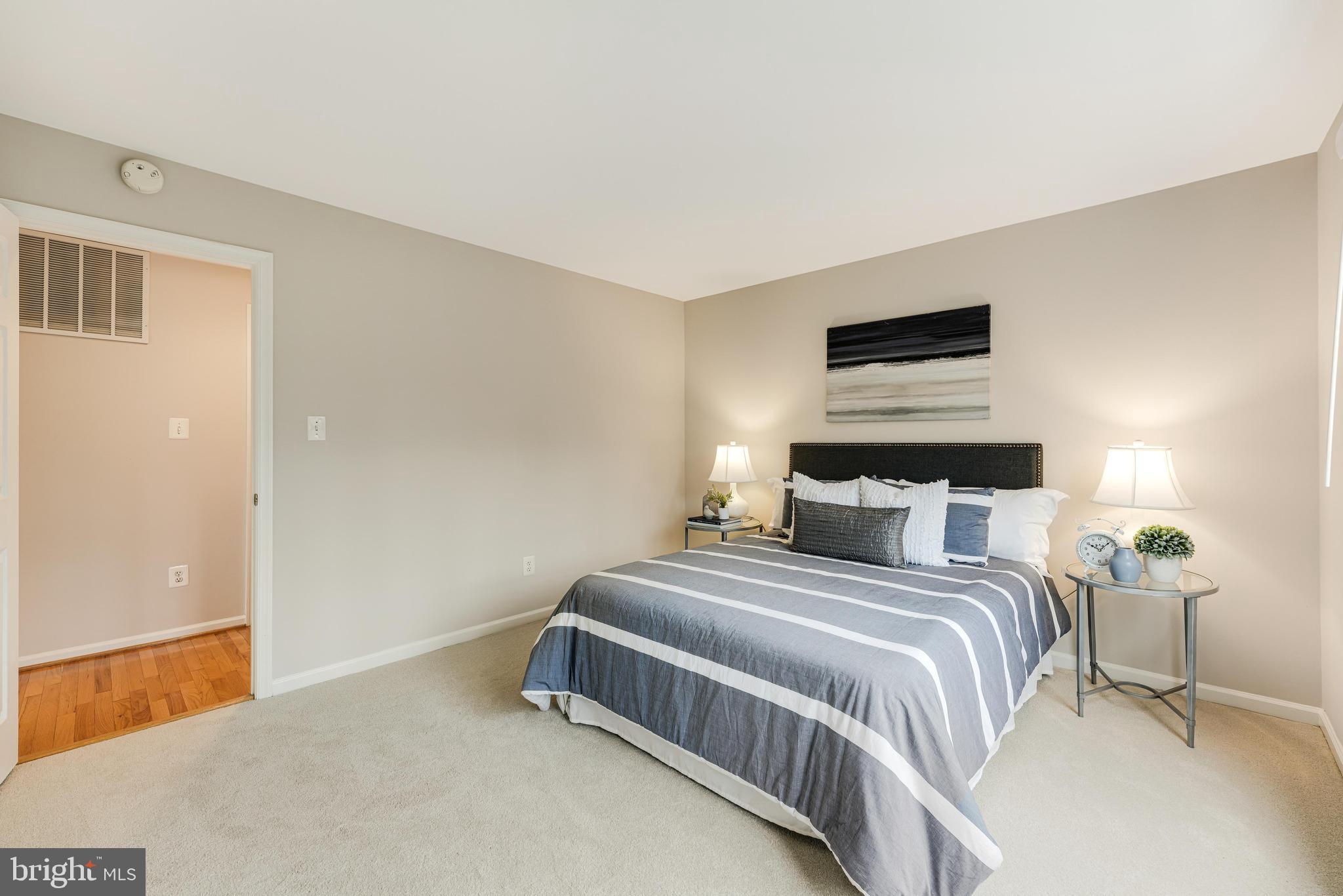 HEATHER KNOLL - Residential