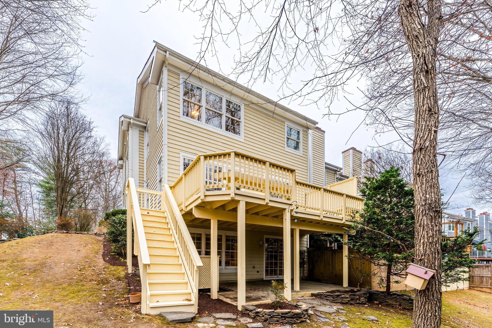 HEATHER KNOLL - Residential