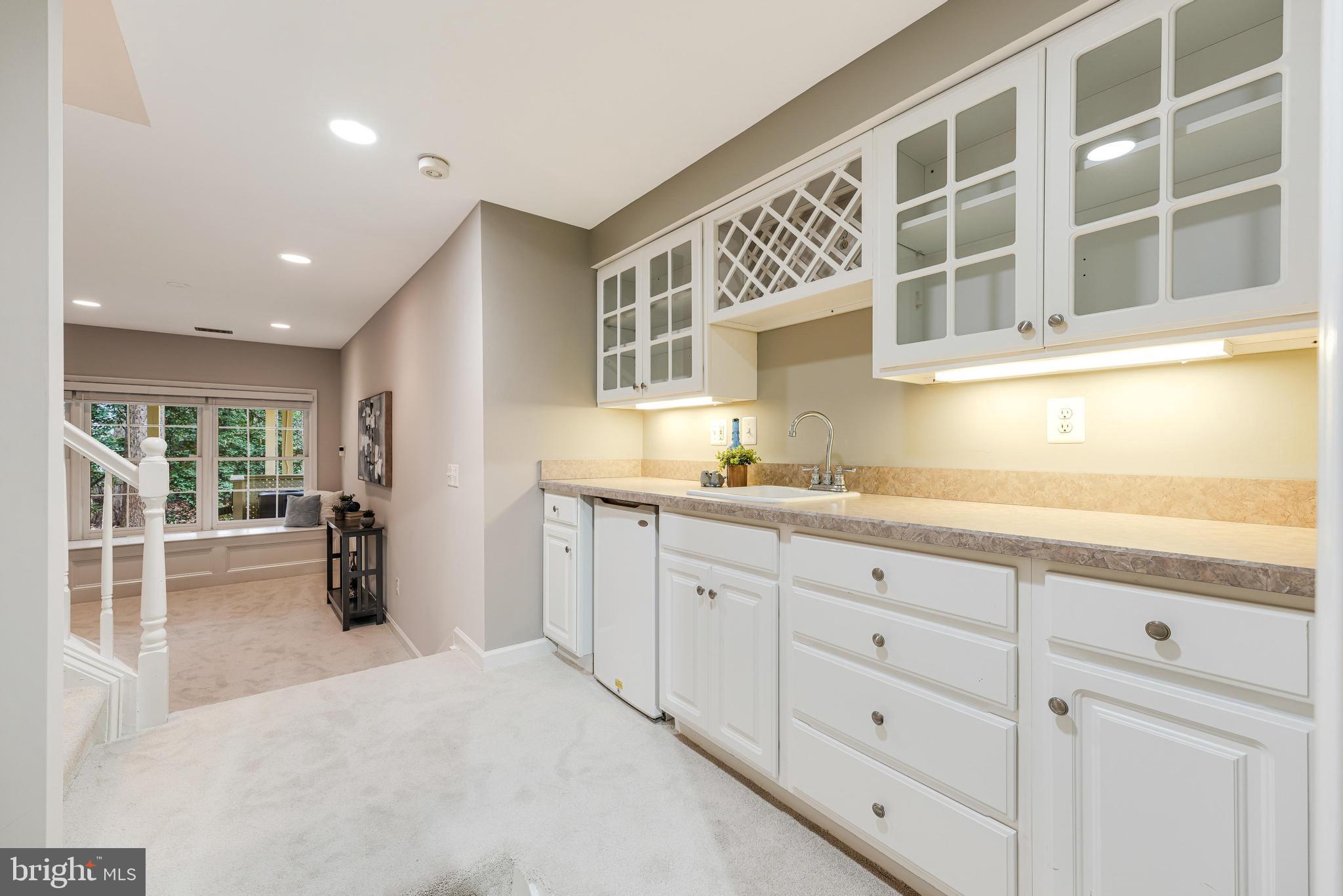 HEATHER KNOLL - Residential