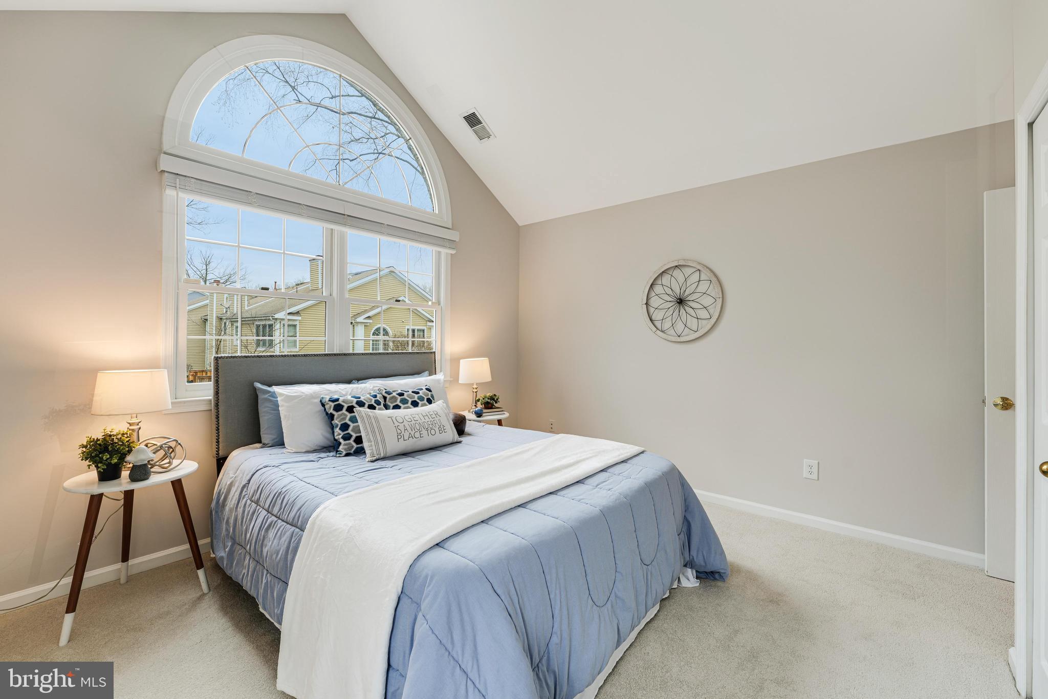 HEATHER KNOLL - Residential