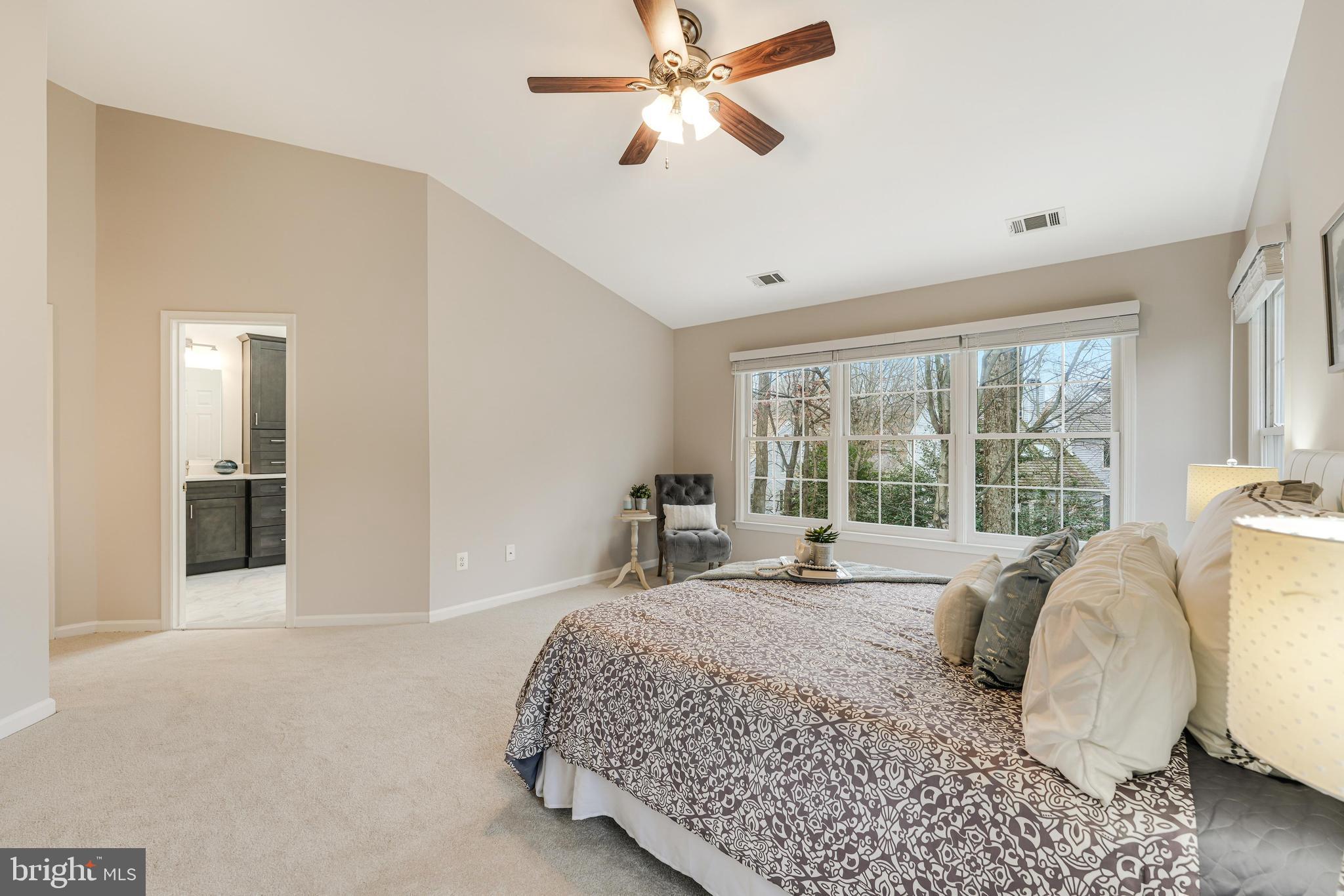 HEATHER KNOLL - Residential