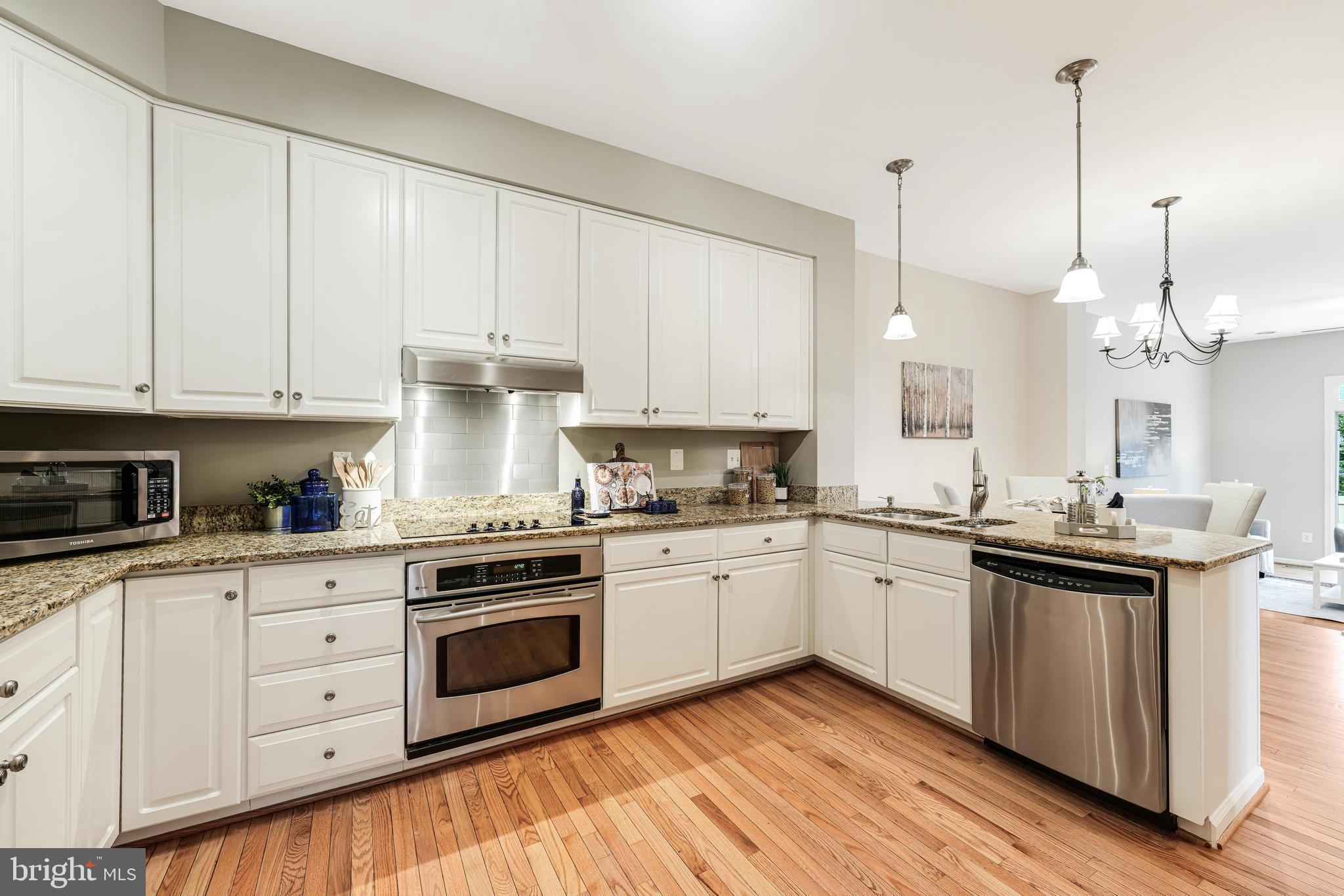 HEATHER KNOLL - Residential