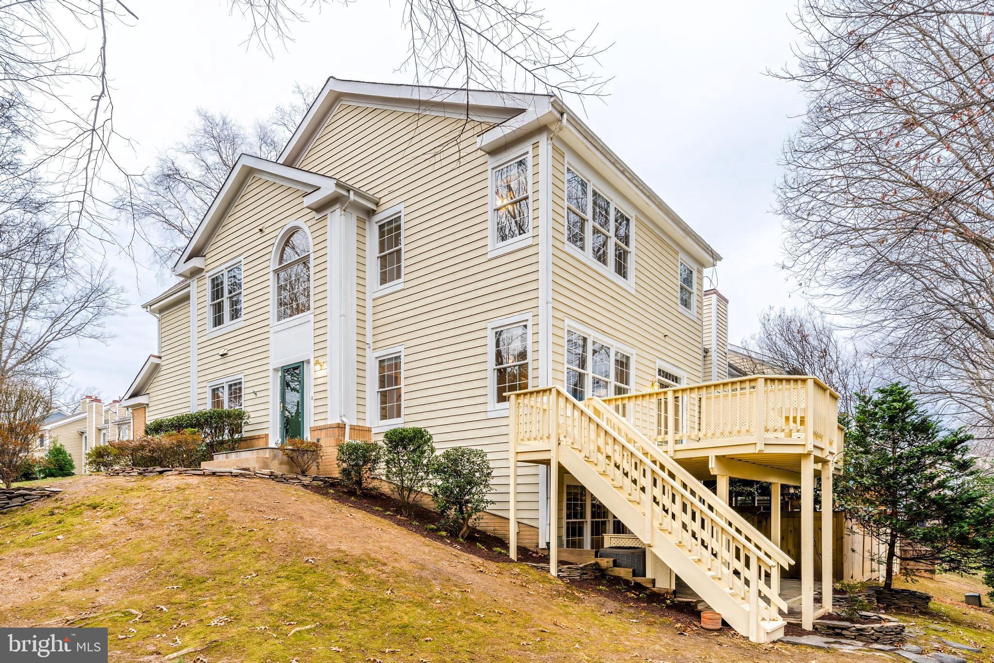 HEATHER KNOLL - Residential