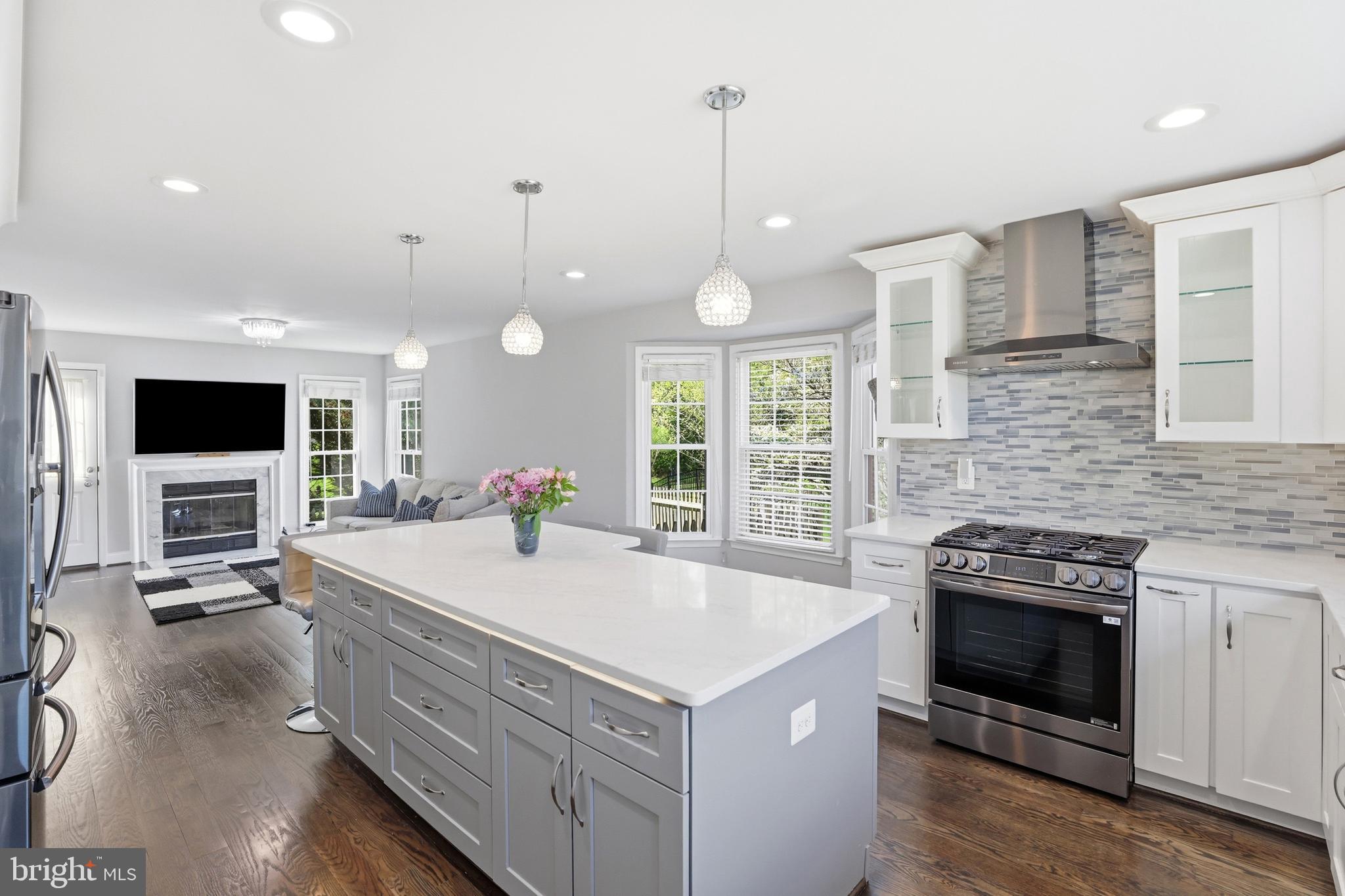 43943 ROCHELLE COURT