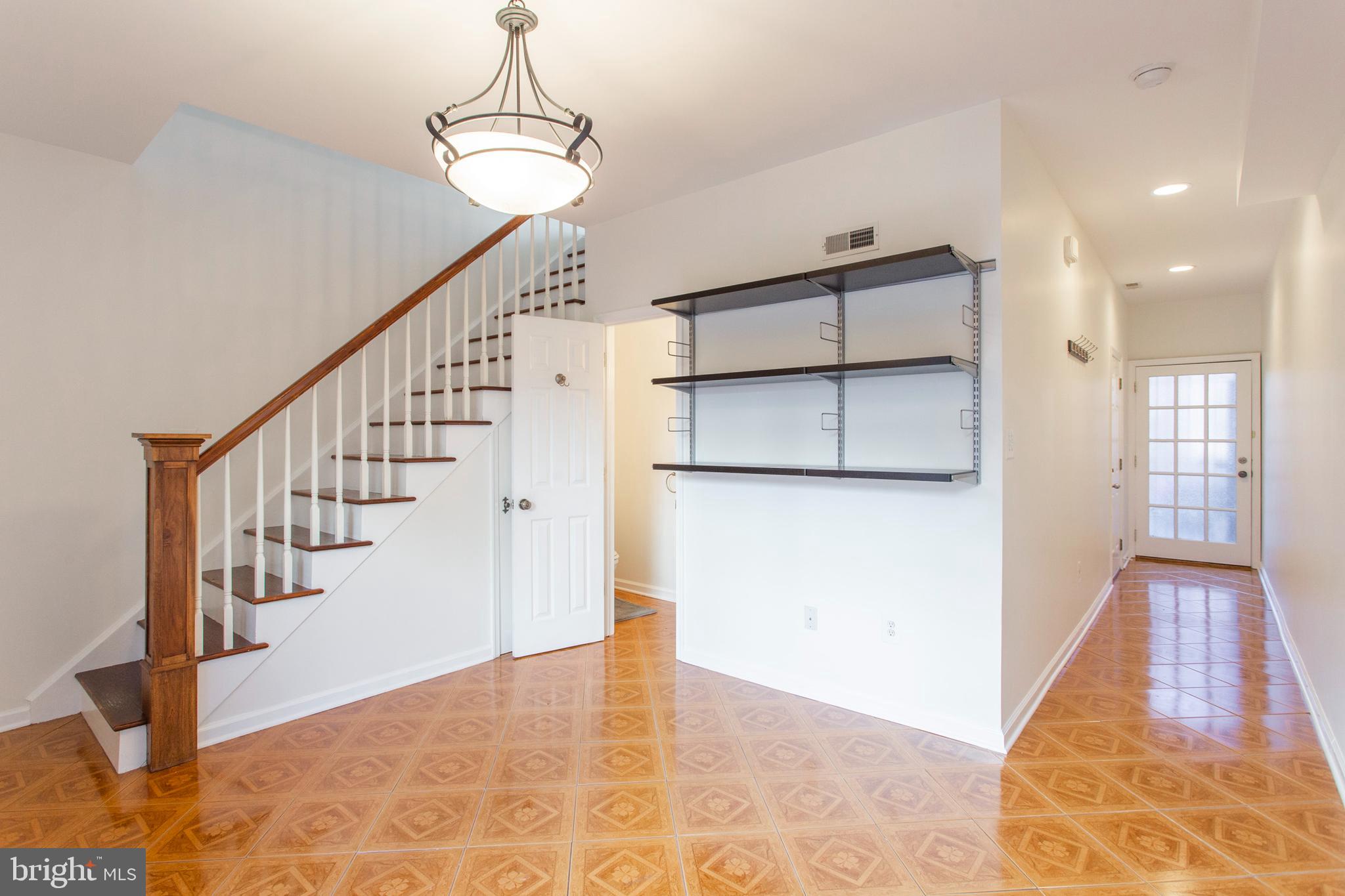 CENTER CITY - Residential Lease