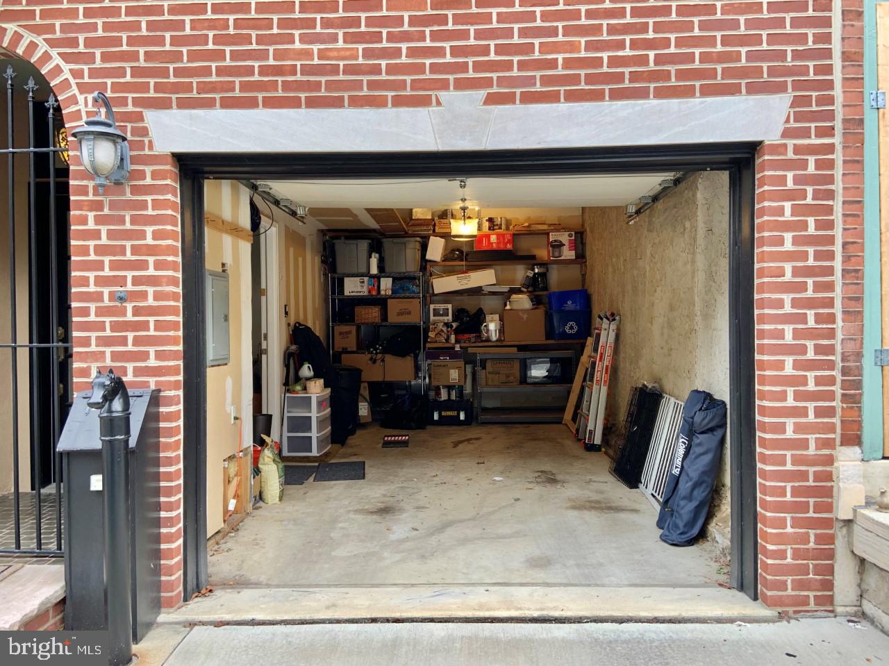 CENTER CITY - Residential Lease