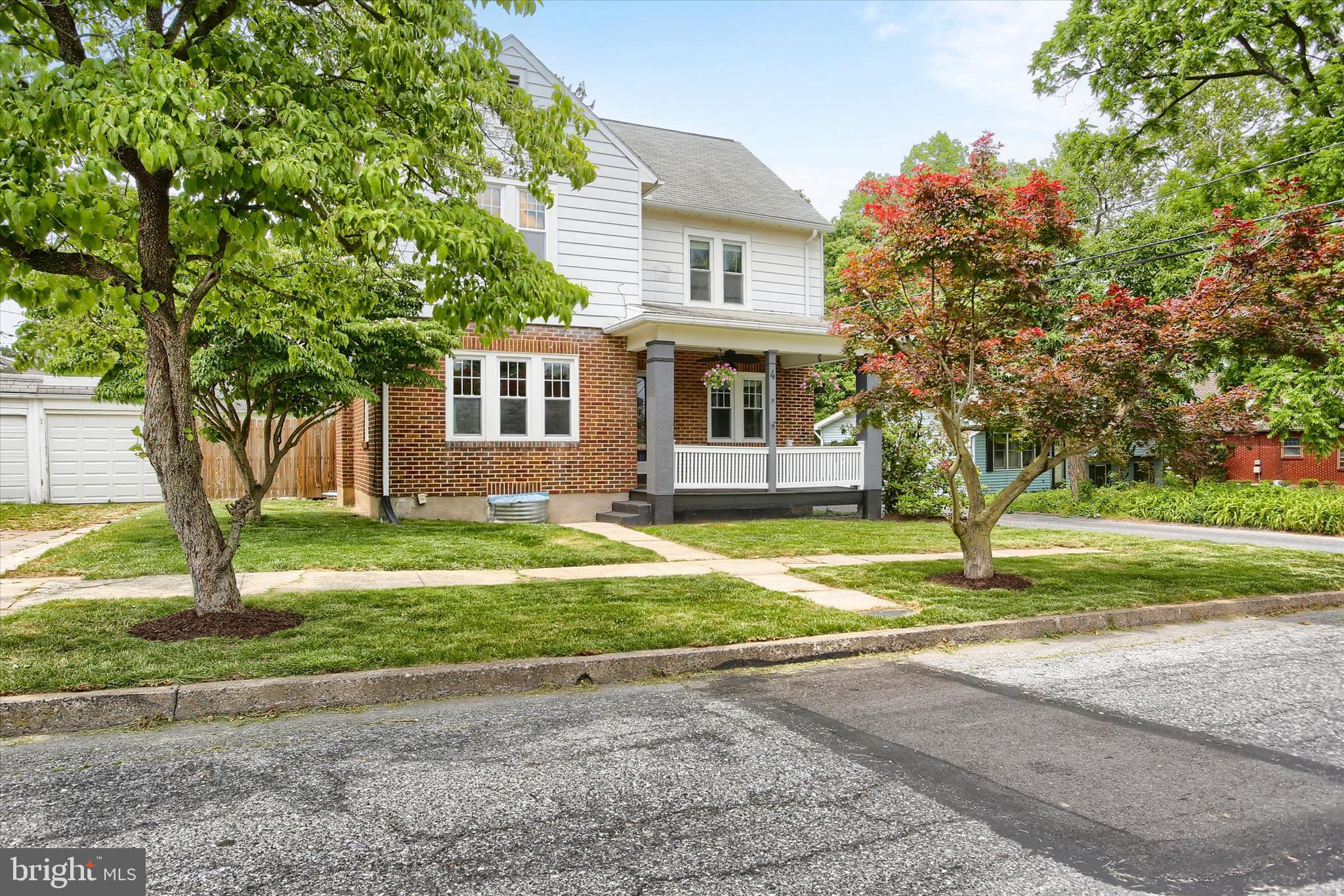 4 OAKLEIGH AVENUE