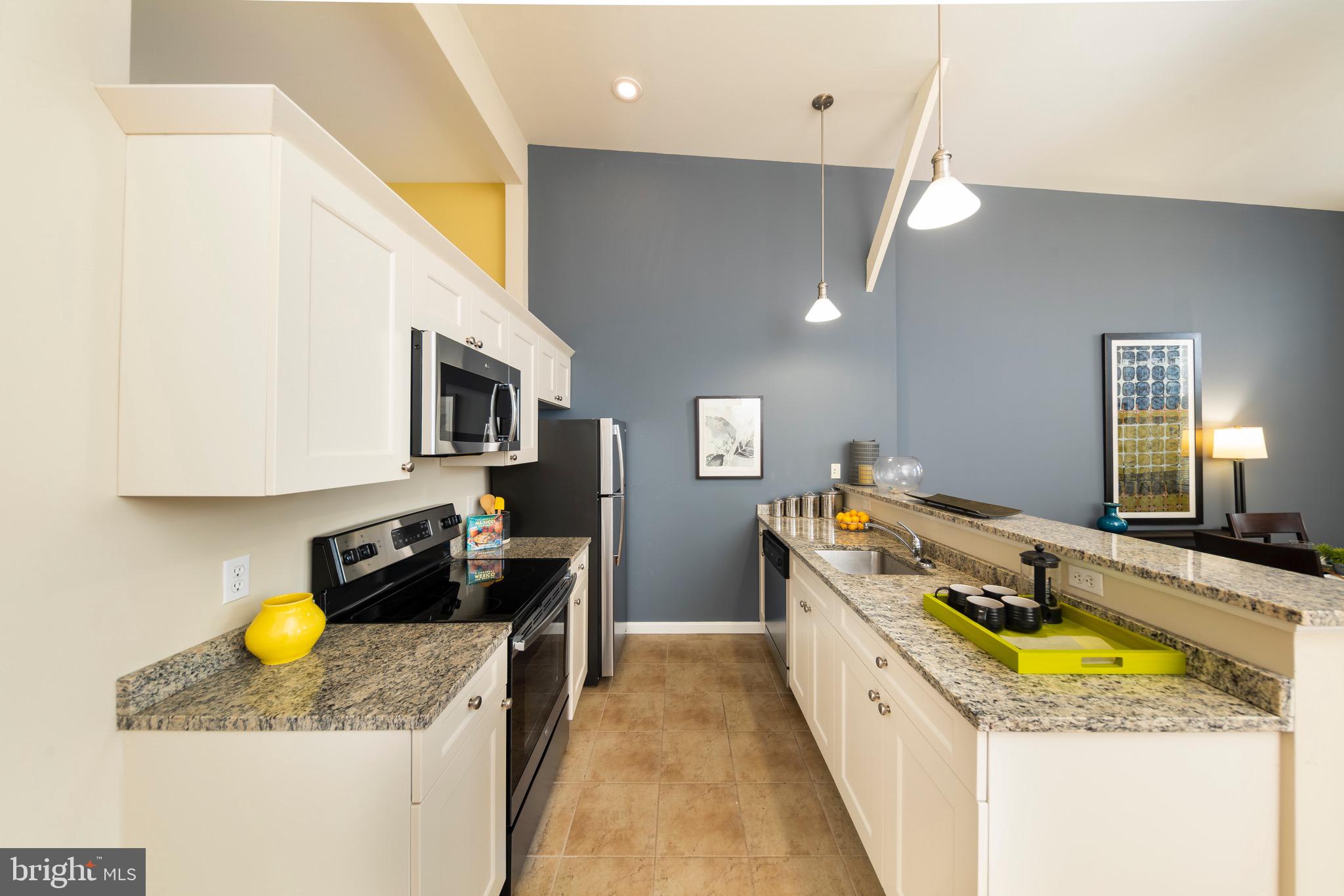 RIVERSIDE PARK - Residential Lease