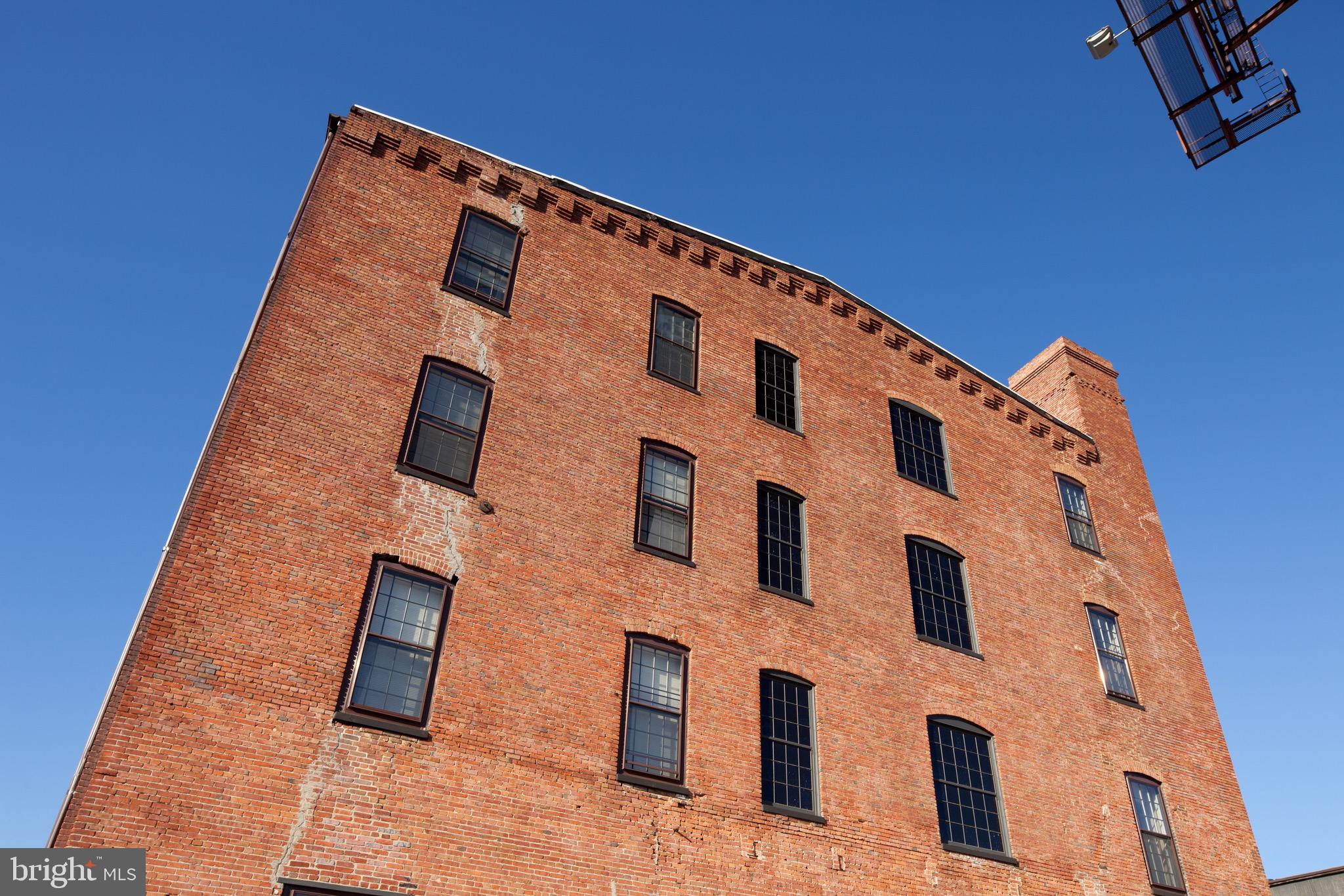 RIVERSIDE PARK - Residential Lease